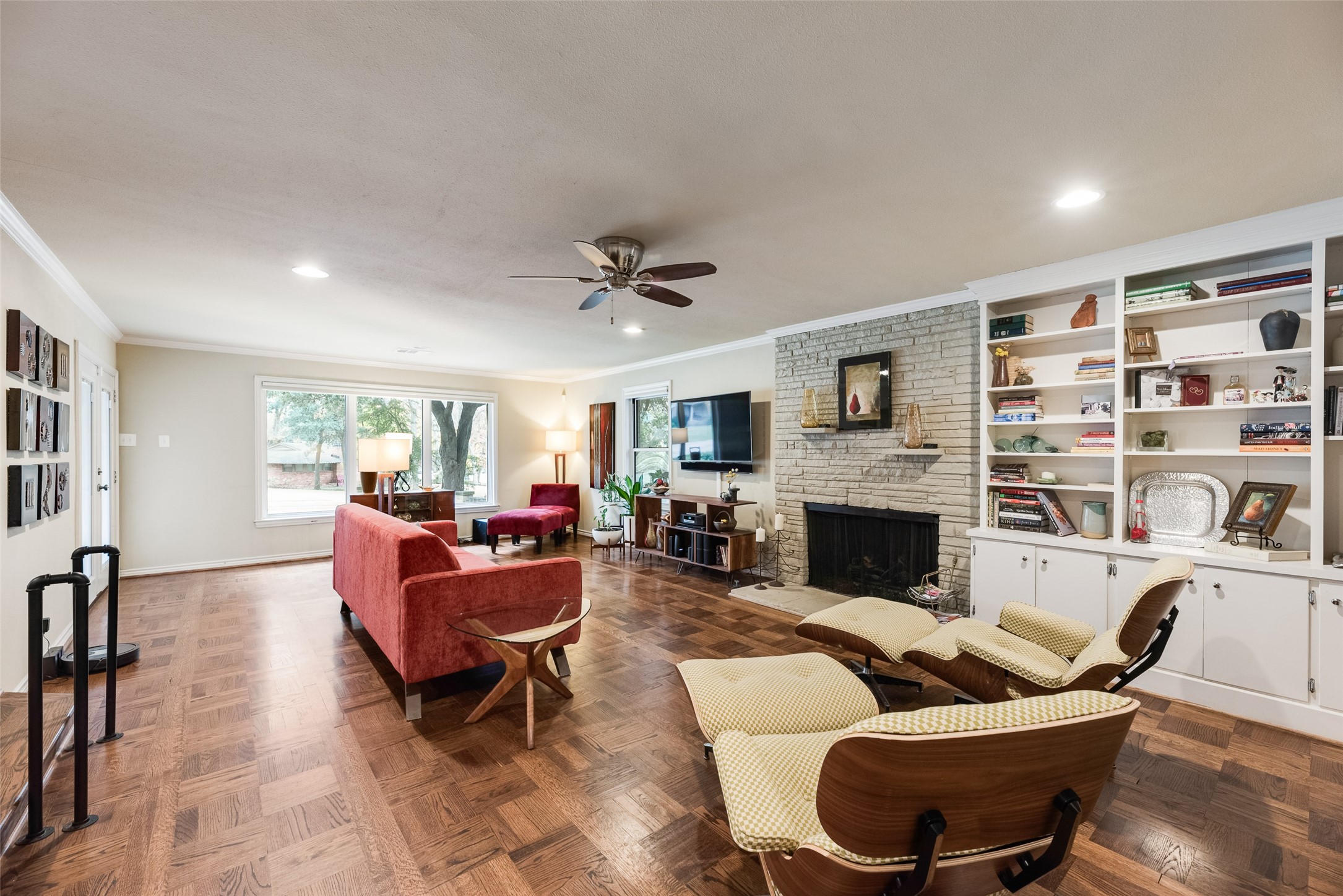 10035 Woodgrove Drive Dallas TX 75218