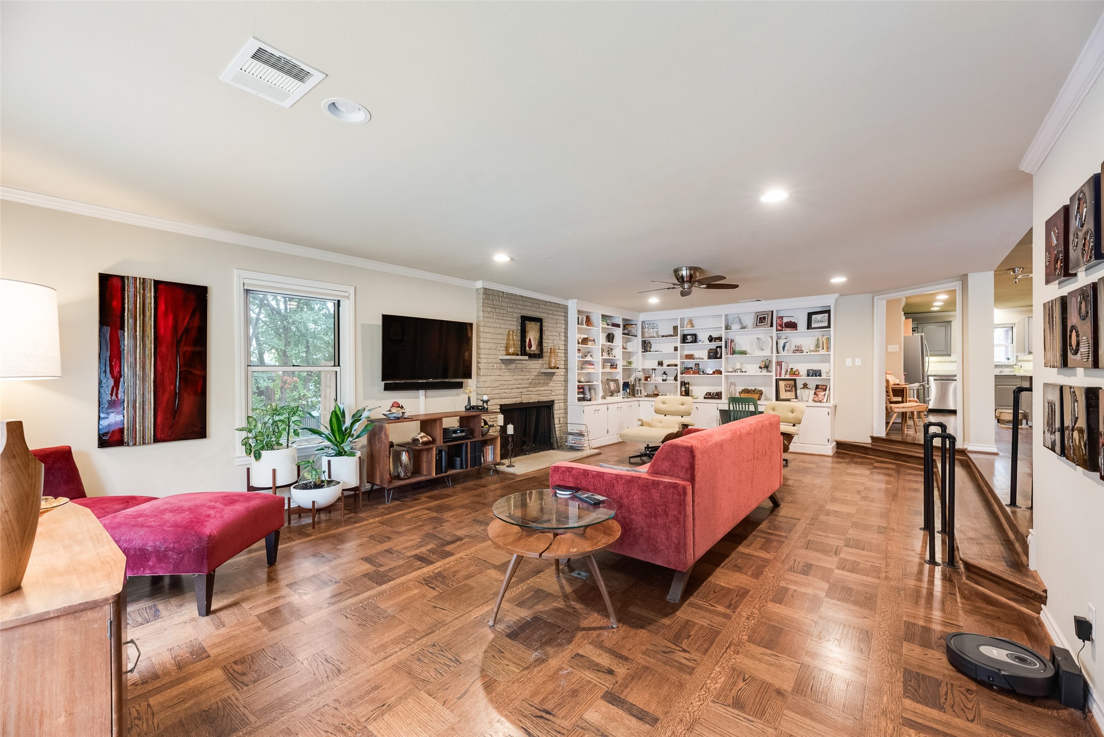 10035 Woodgrove Drive Dallas TX 75218