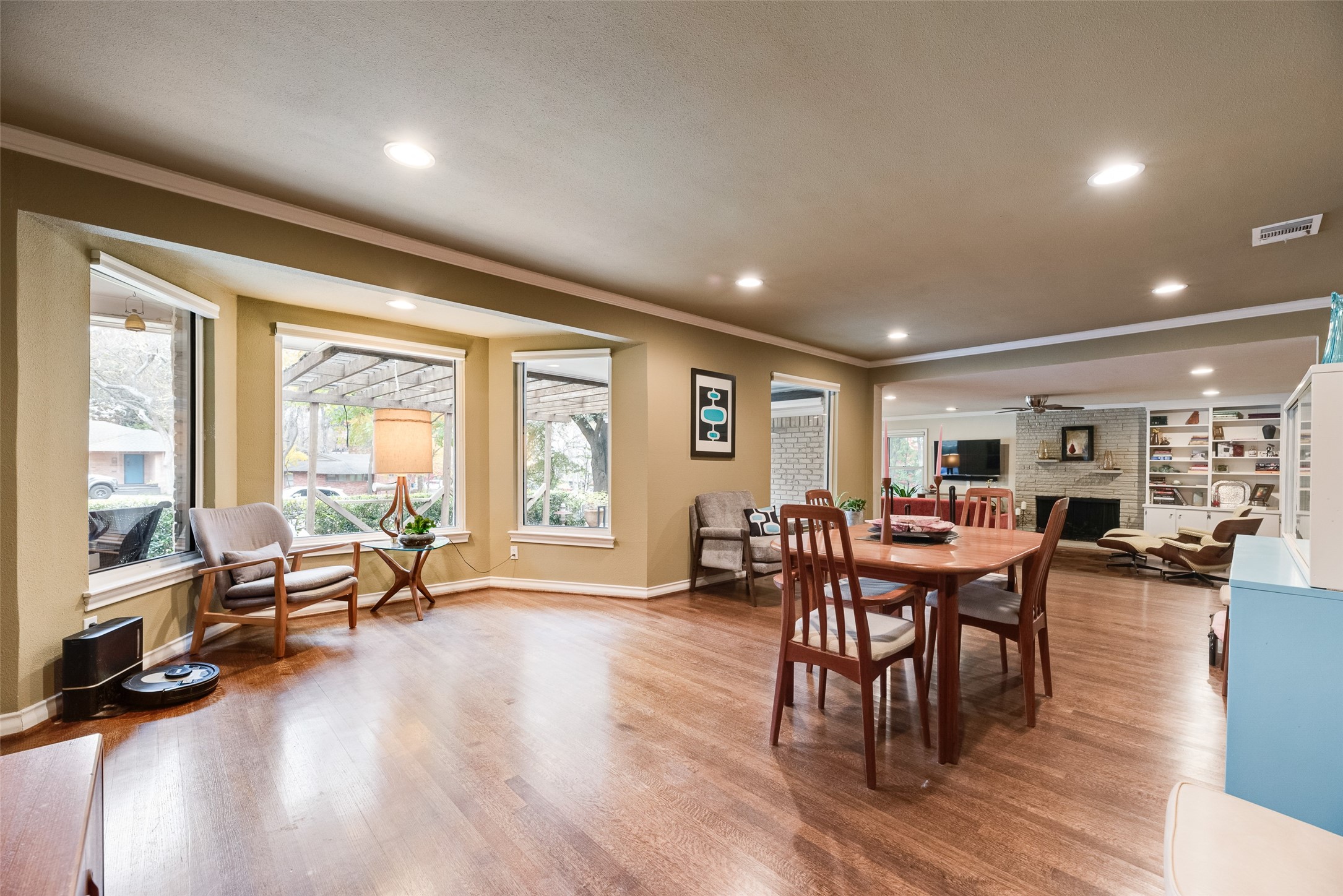 10035 Woodgrove Drive Dallas TX 75218