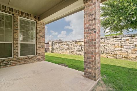 412 Eastland Drive Lewisville TX 75056