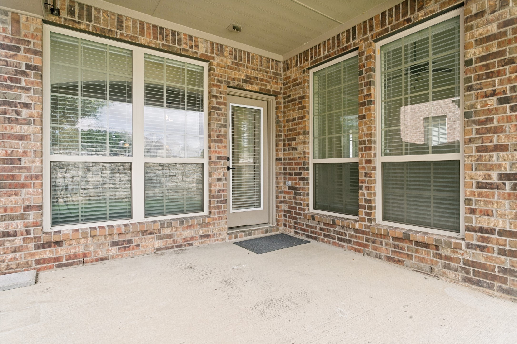 412 Eastland Drive Lewisville TX 75056
