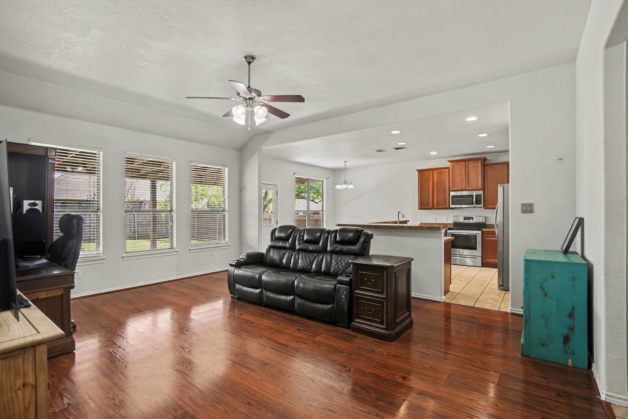 303 Stonegate Boulevard Alvarado TX 76009