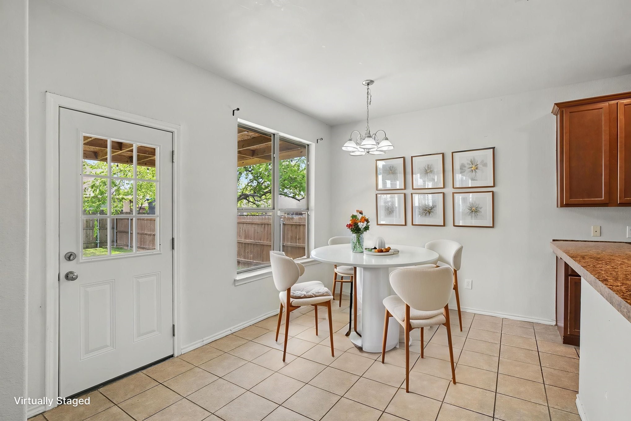 303 Stonegate Boulevard Alvarado TX 76009