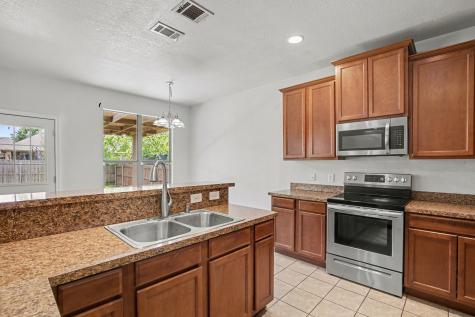303 Stonegate Boulevard Alvarado TX 76009