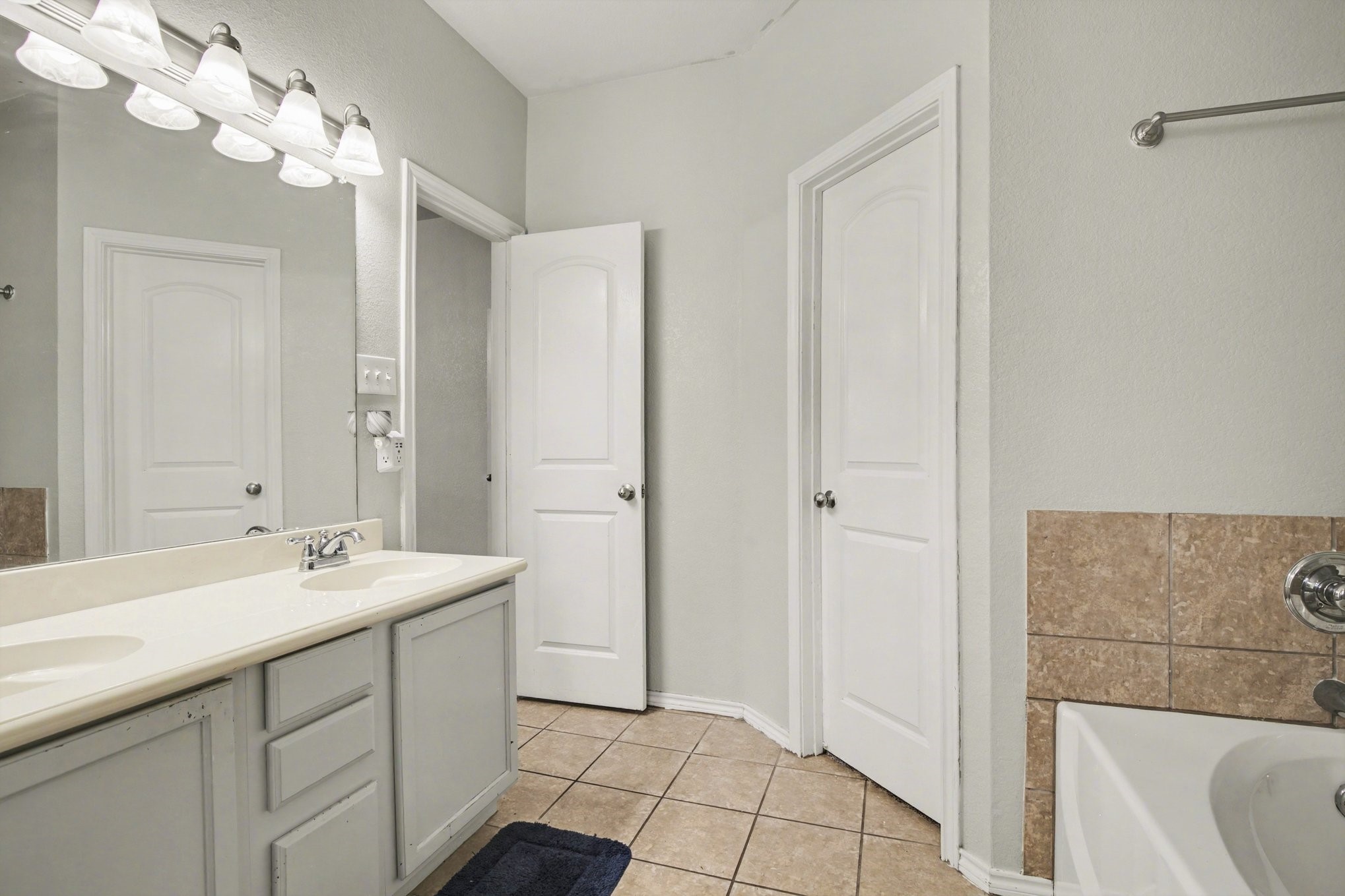 303 Stonegate Boulevard Alvarado TX 76009