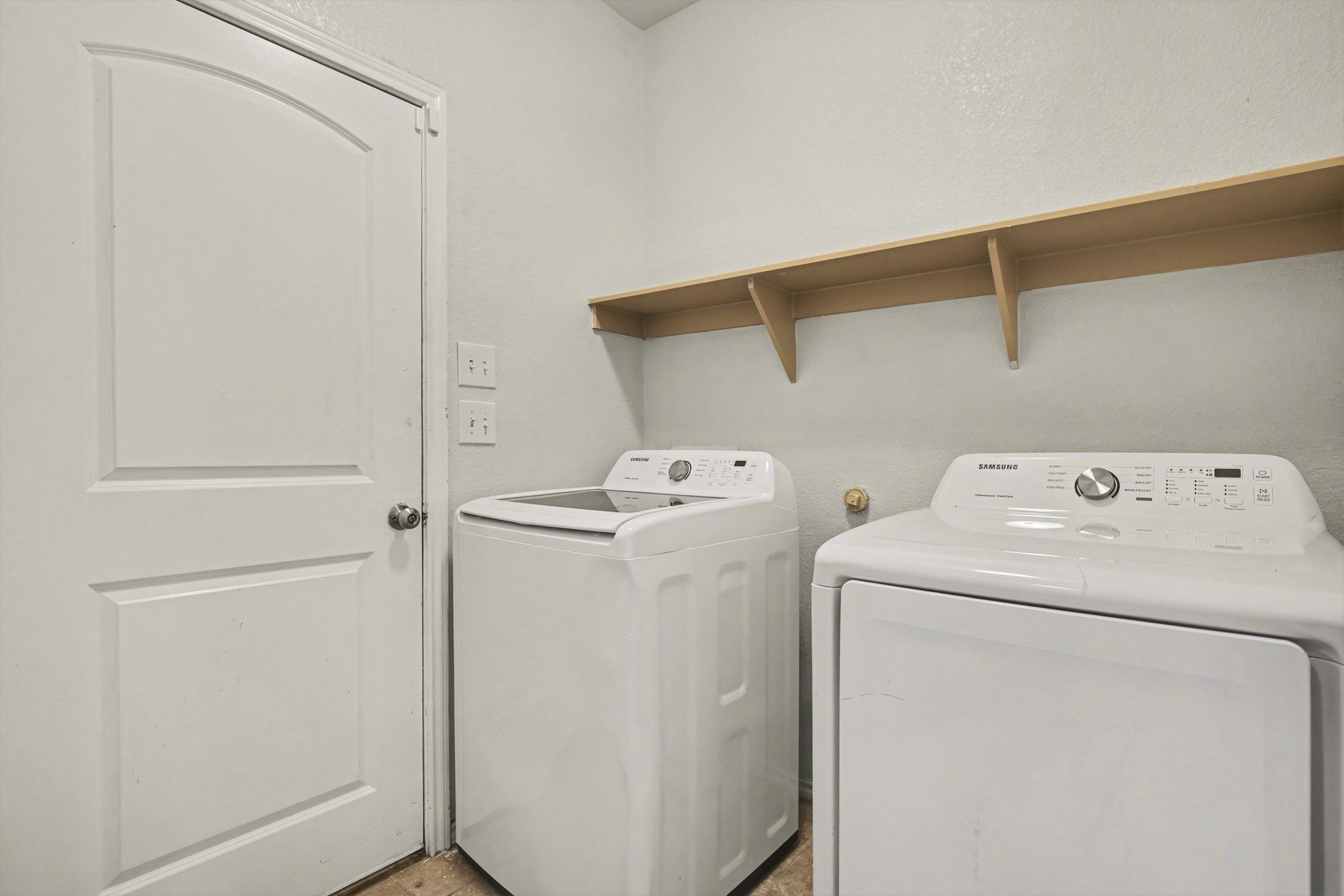 303 Stonegate Boulevard Alvarado TX 76009