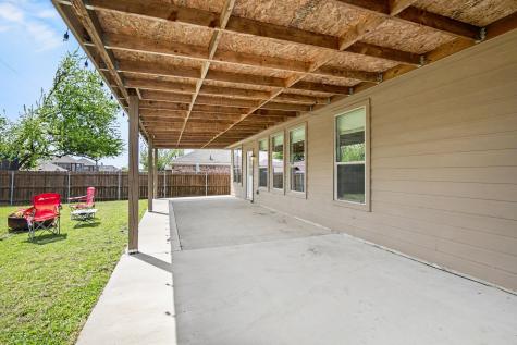 303 Stonegate Boulevard Alvarado TX 76009