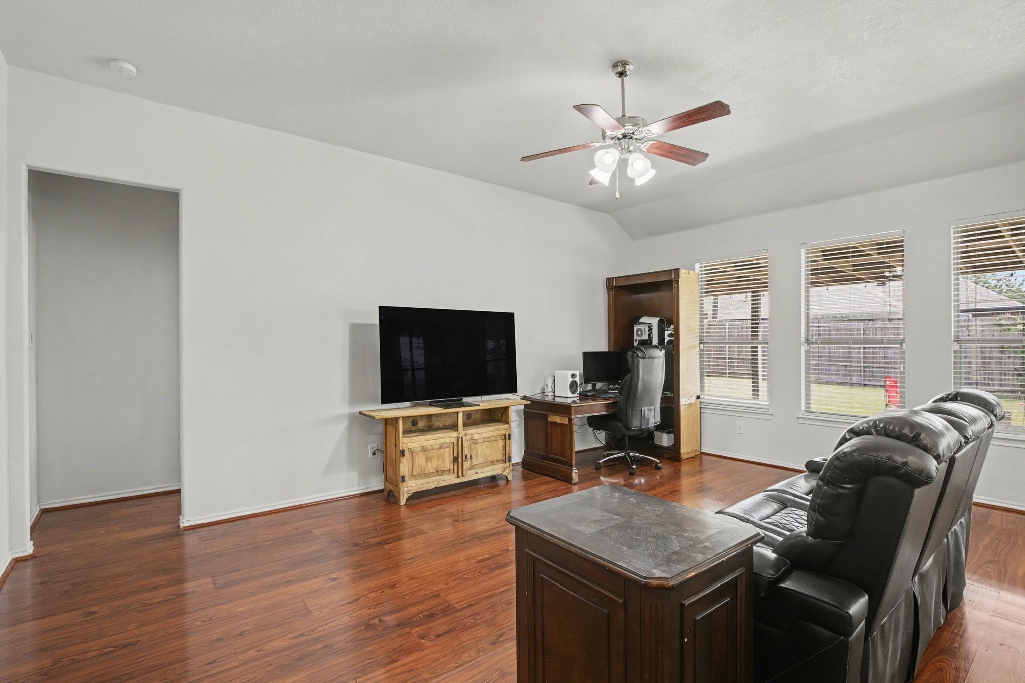 303 Stonegate Boulevard Alvarado TX 76009