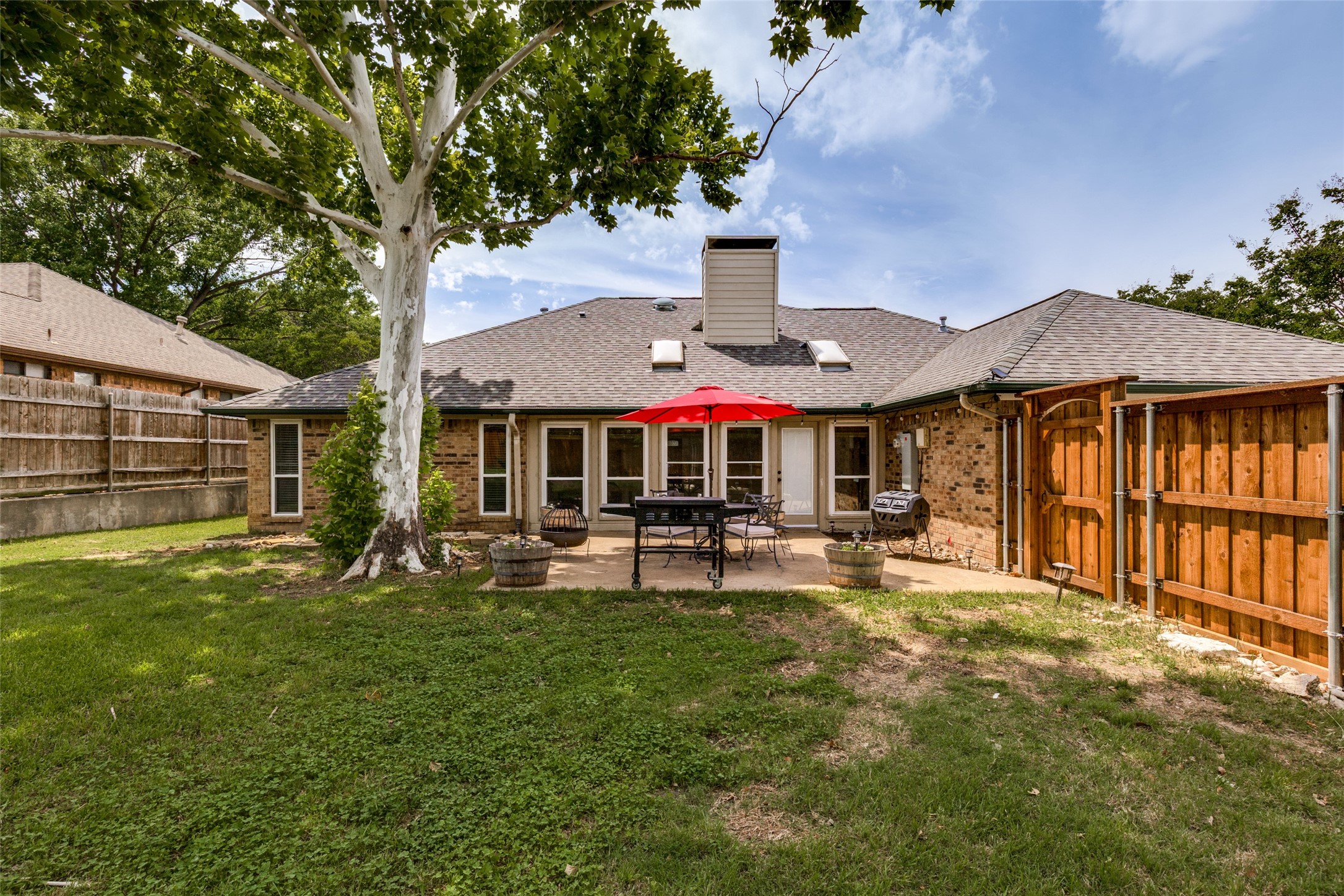 2248 Nob Hill Carrollton TX 75006