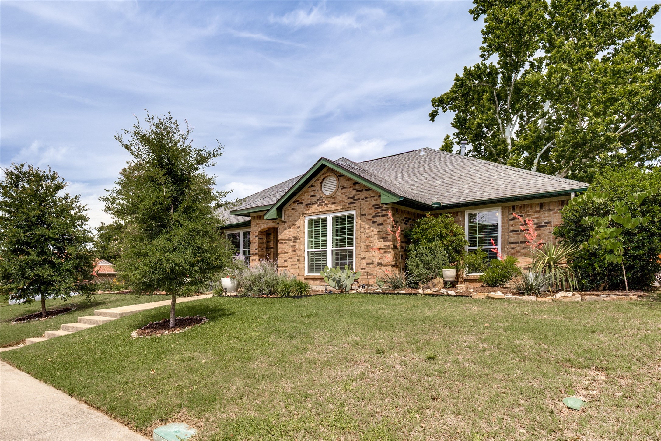 2248 Nob Hill Carrollton TX 75006