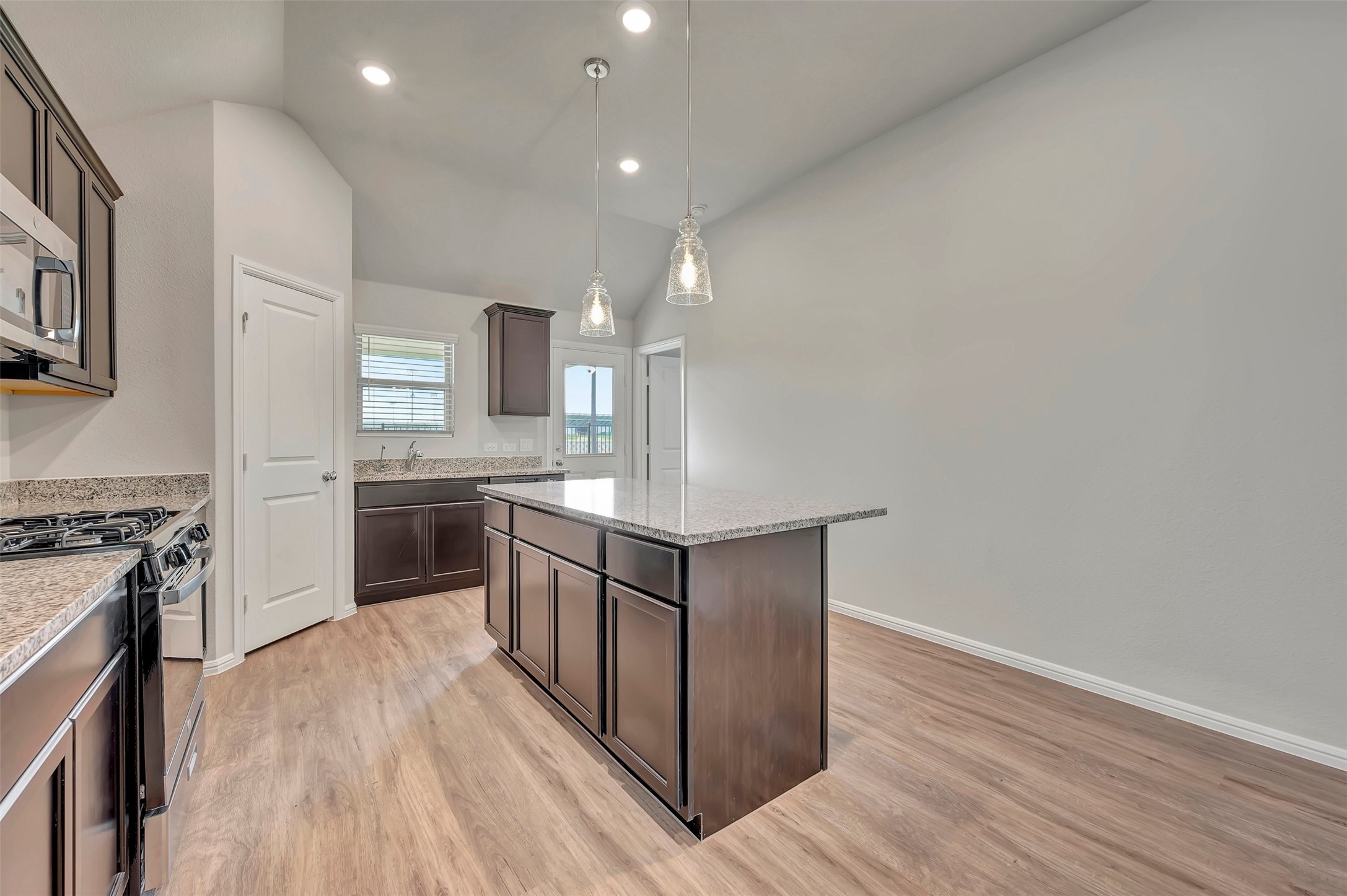 7003 Butterfield Drive Sanger TX 76266