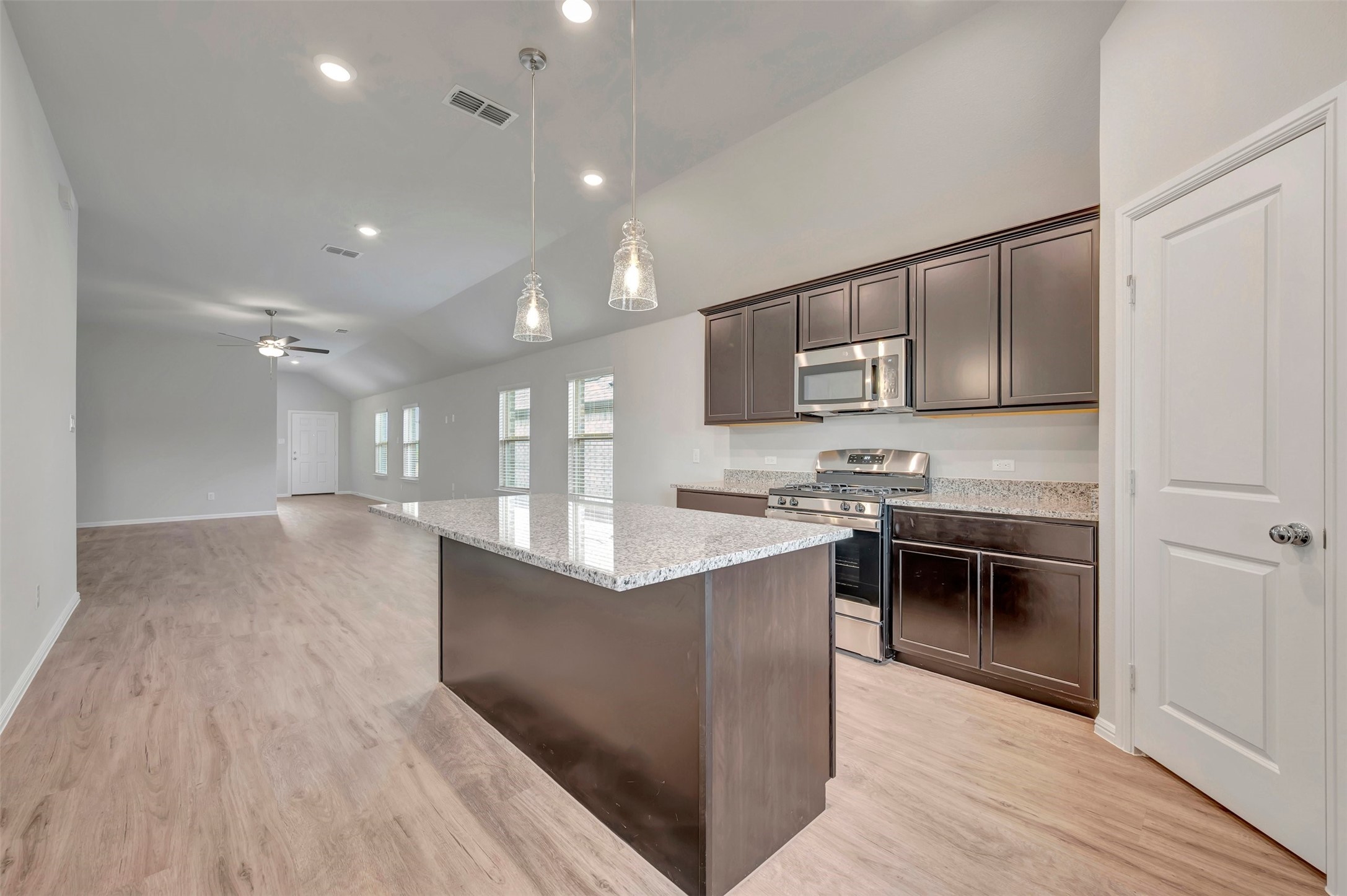 7003 Butterfield Drive Sanger TX 76266