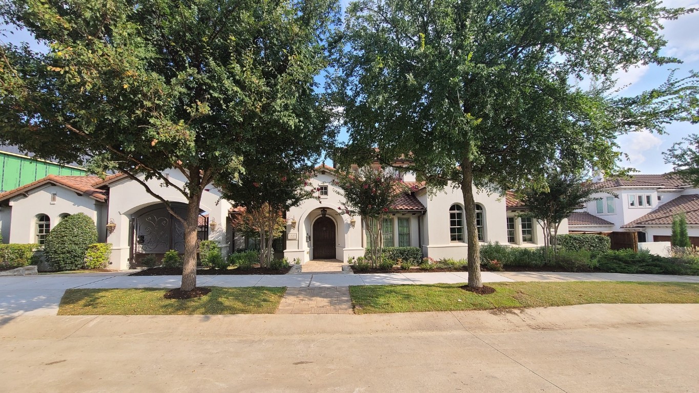 1009 Excalibur Boulevard Lewisville TX 75056