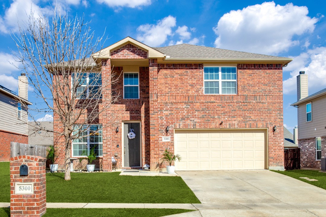 5300 Molasses Drive Fort Worth TX 76179