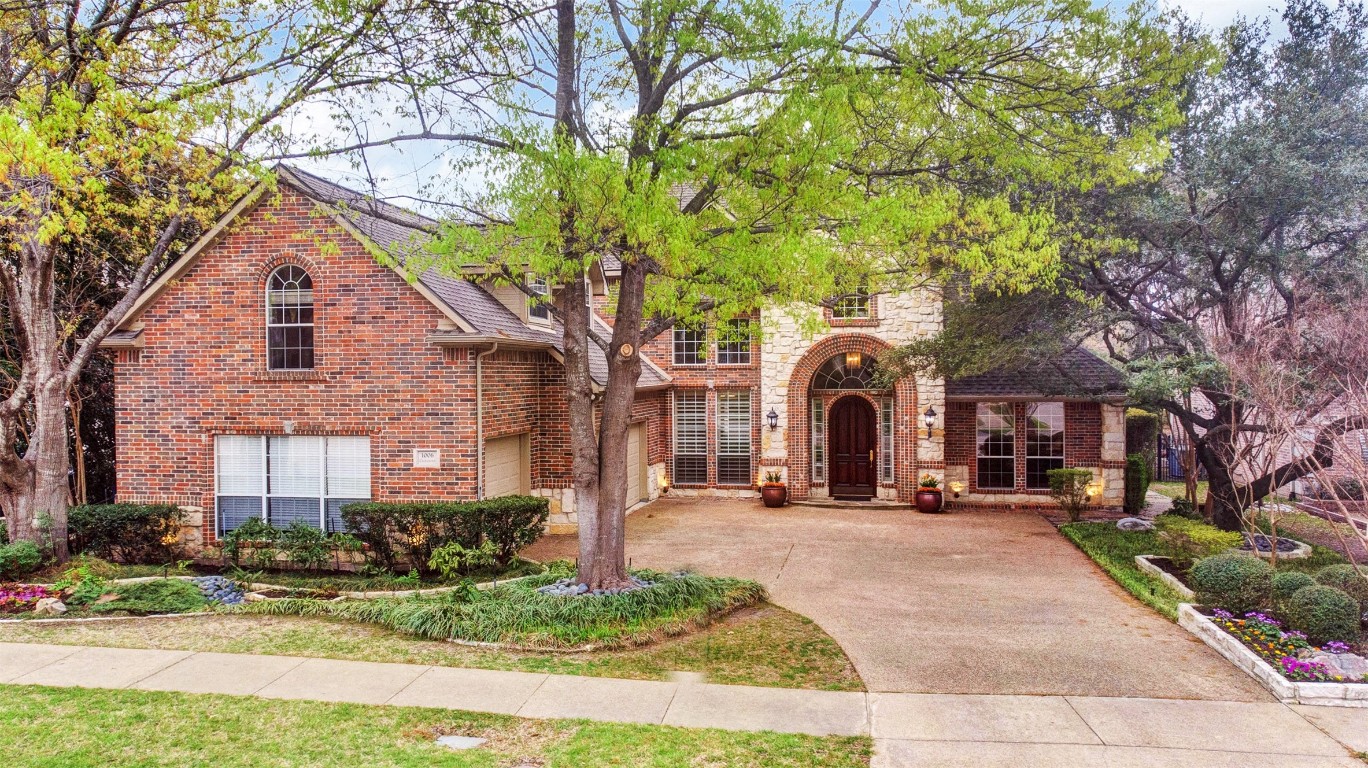 1006 Creekwood Drive Garland TX 75044