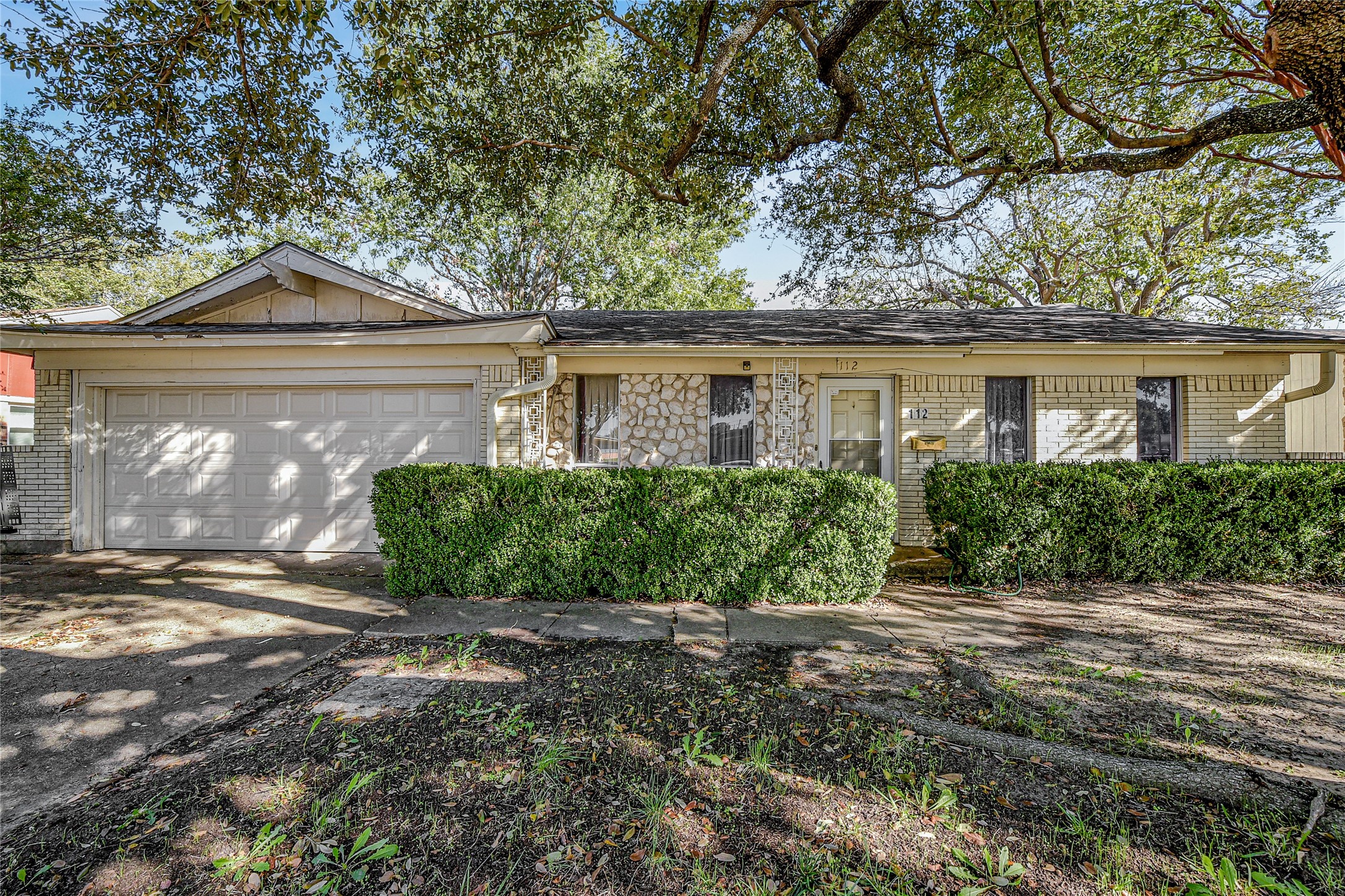 112 N Bullock Drive Garland TX 75042