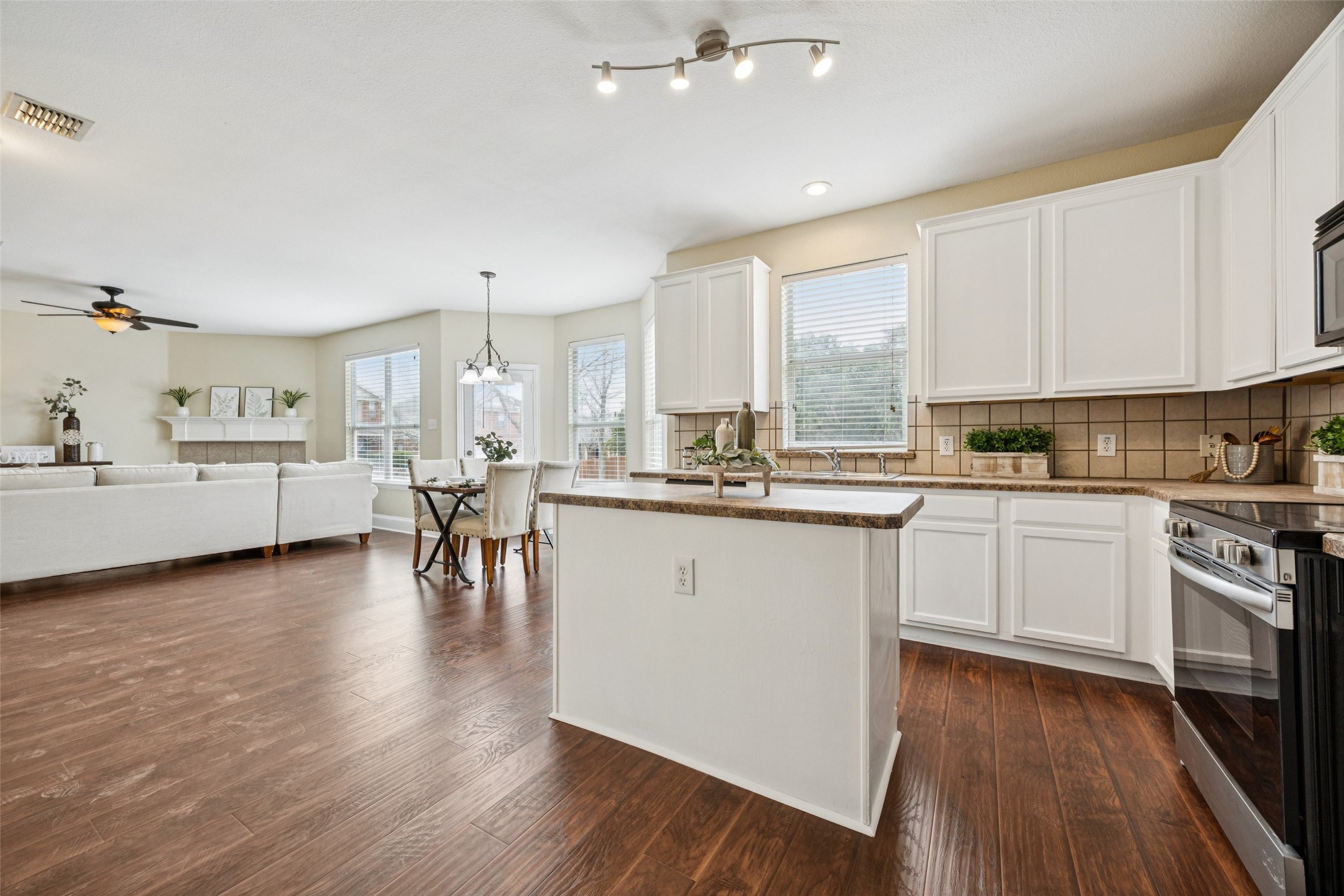 1528 Syracuse Drive Van Alstyne TX 75495