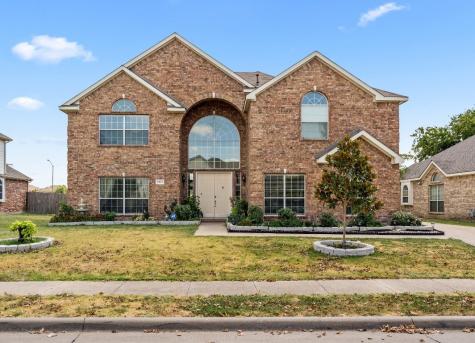 2811 Gillespie Lane Grand Prairie TX 75052