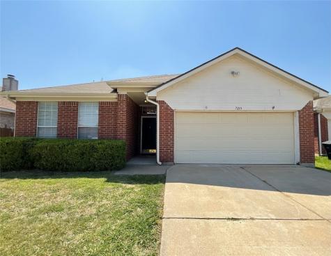 7213 Park Creek Circle W Fort Worth TX 76137
