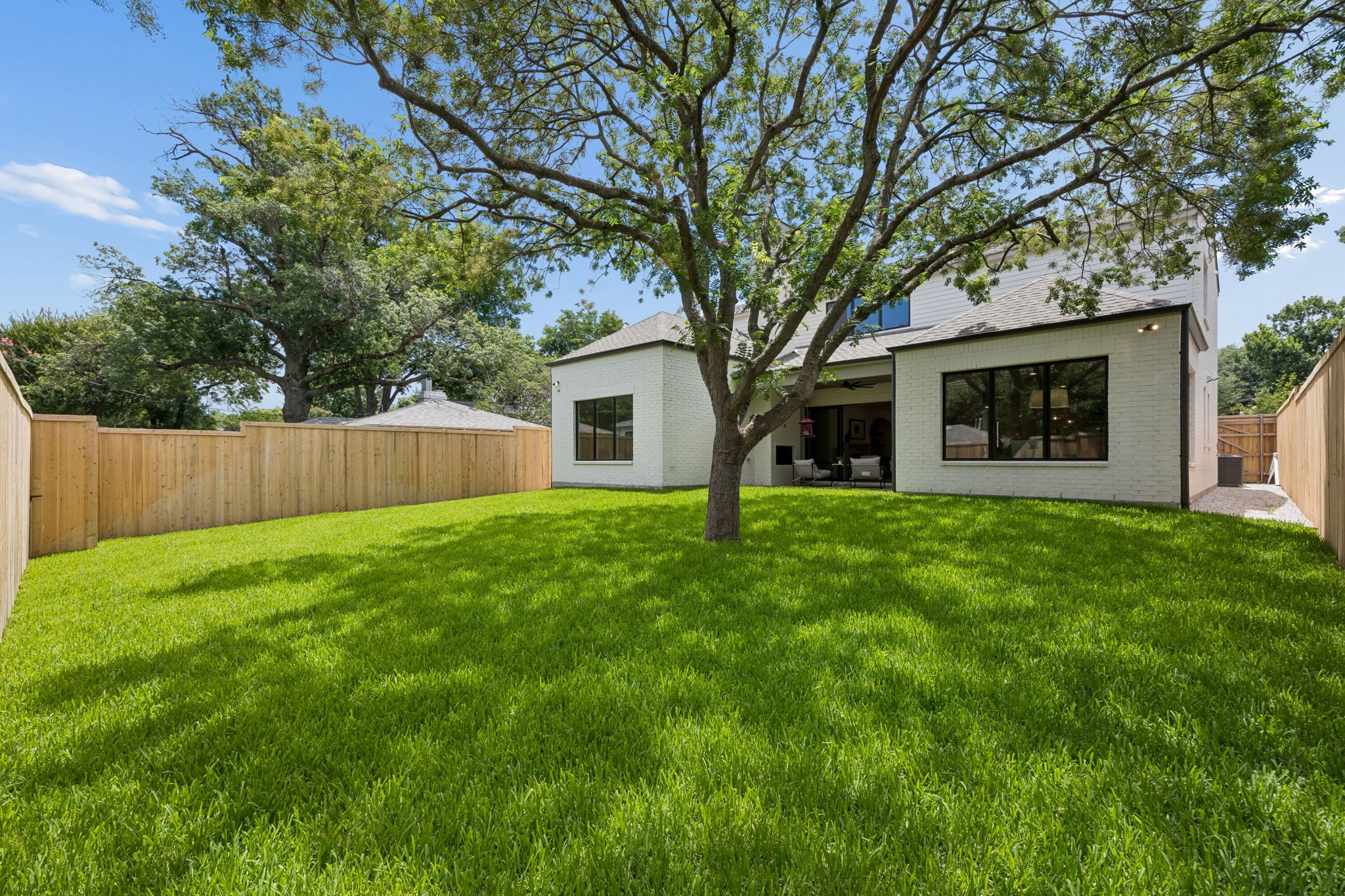 6207 Sudbury Drive Dallas TX 75214