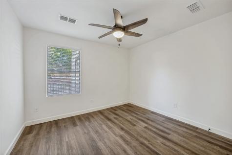 1704 S Jennings Avenue Fort Worth TX 76110