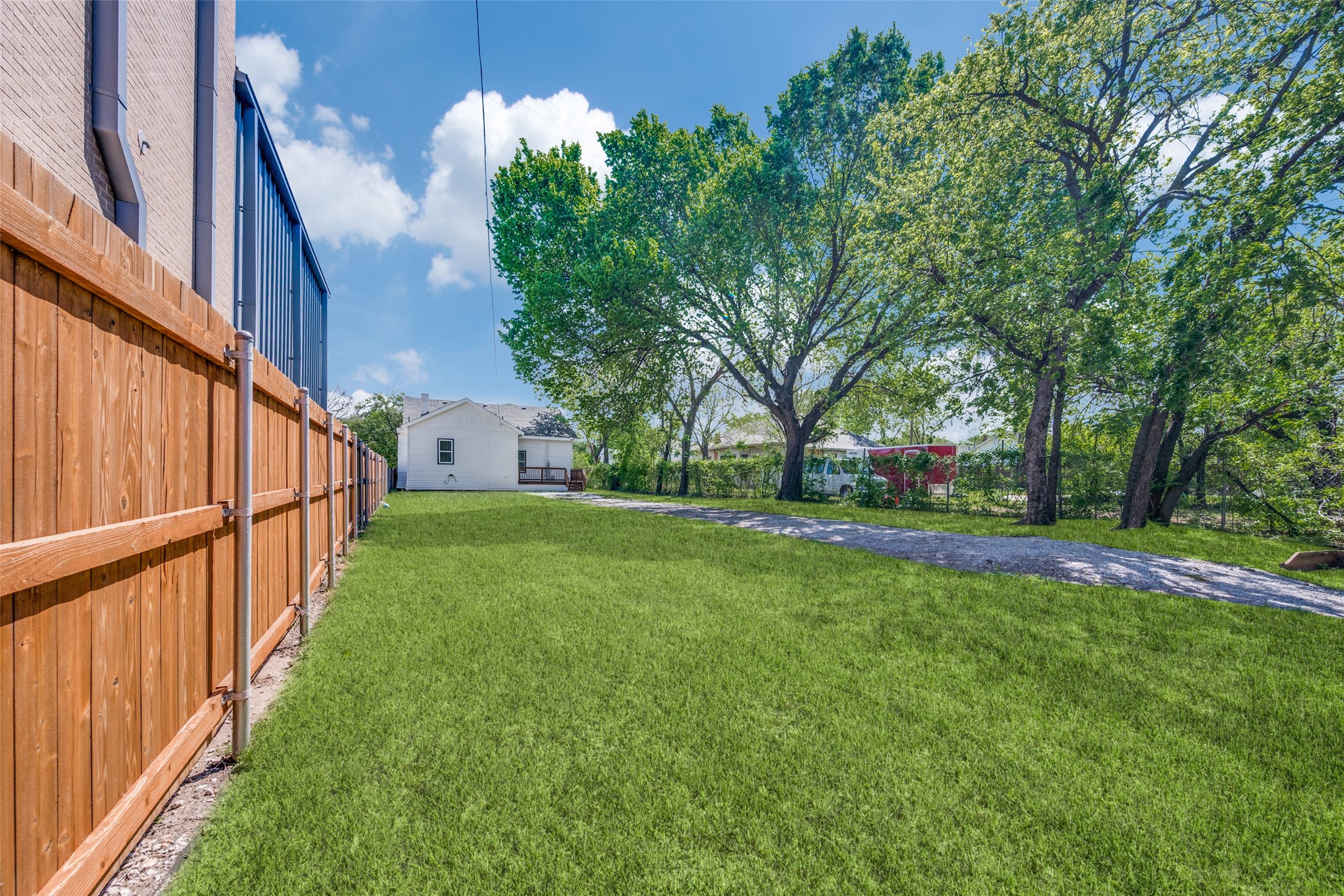 1704 S Jennings Avenue Fort Worth TX 76110