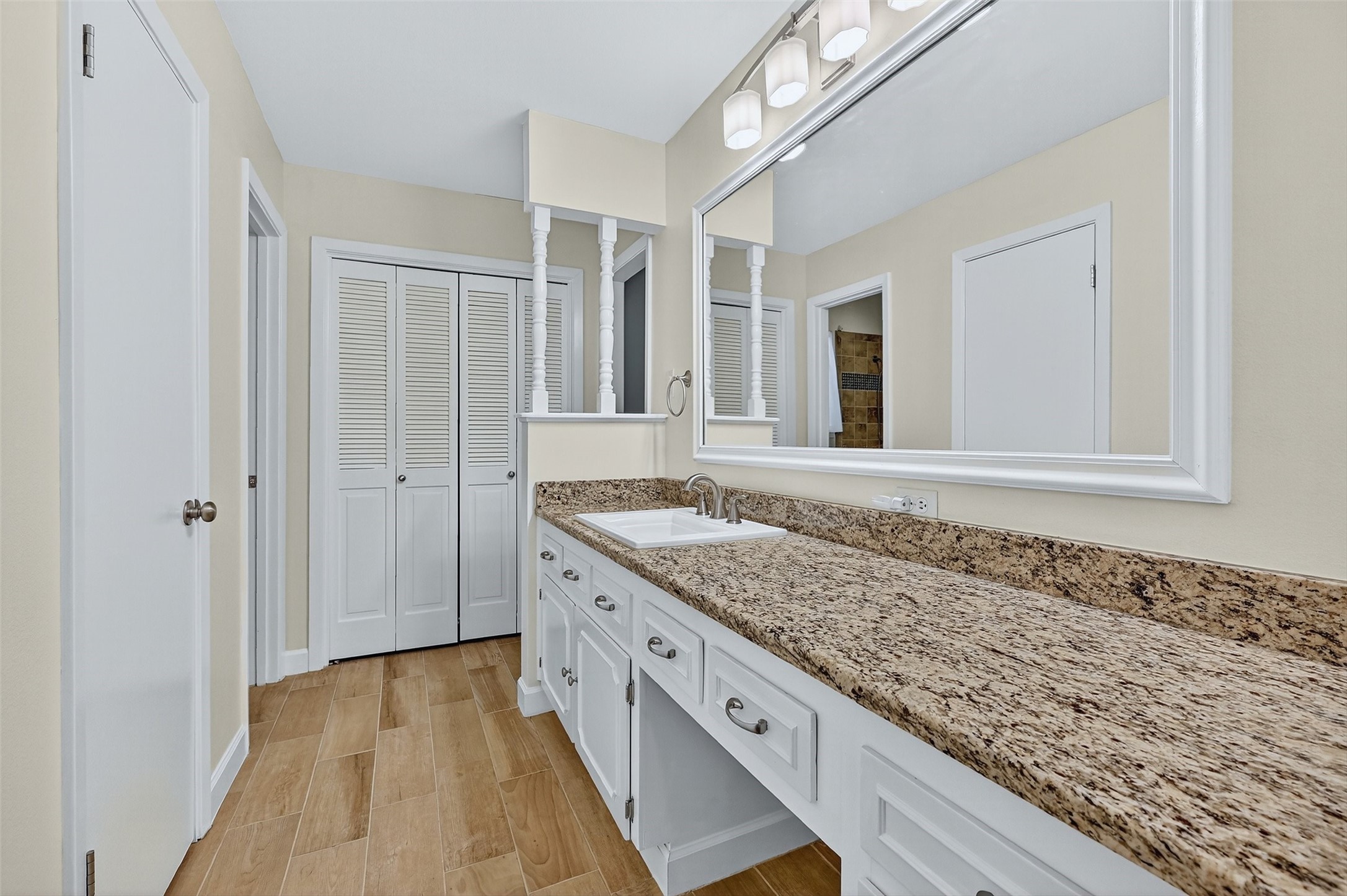 225 W Texas Street Sherman TX 75092