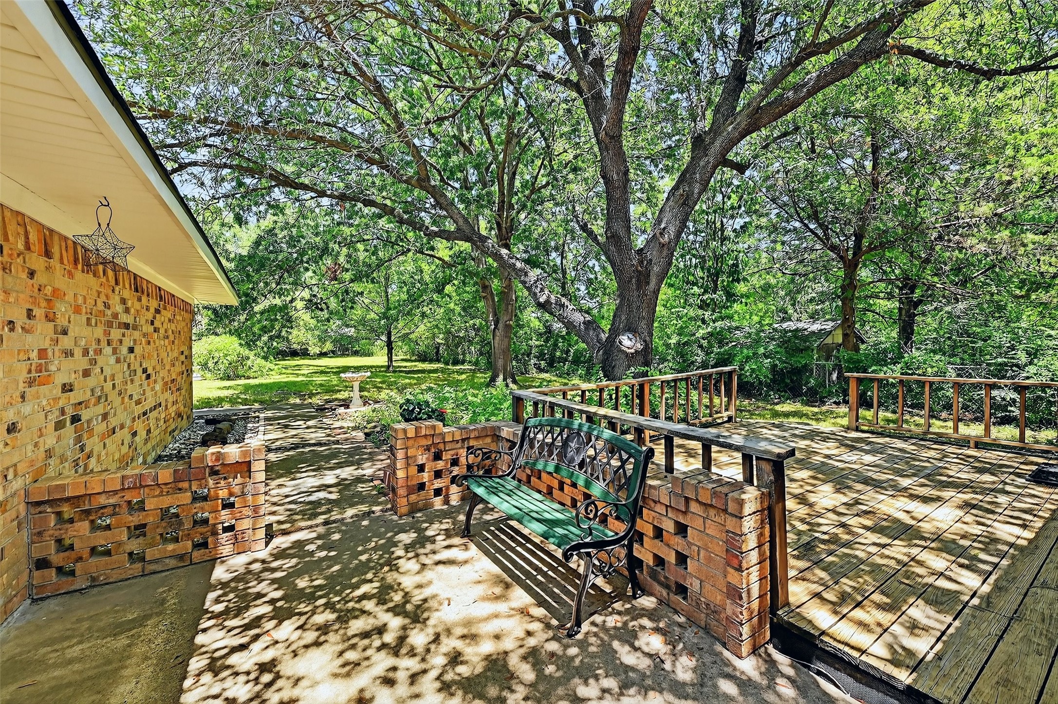 225 W Texas Street Sherman TX 75092