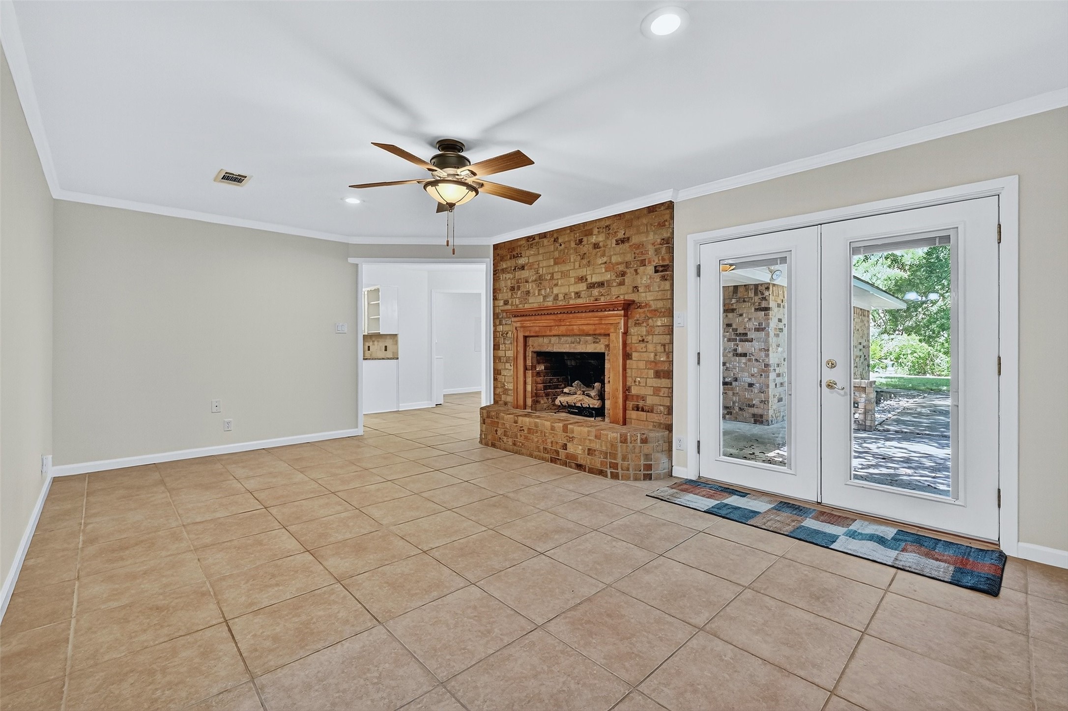 225 W Texas Street Sherman TX 75092