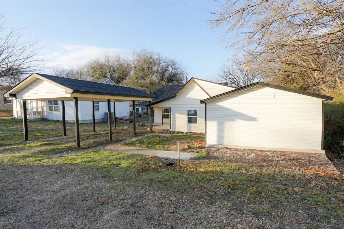 104 W Locust Street Whitewright TX 75491