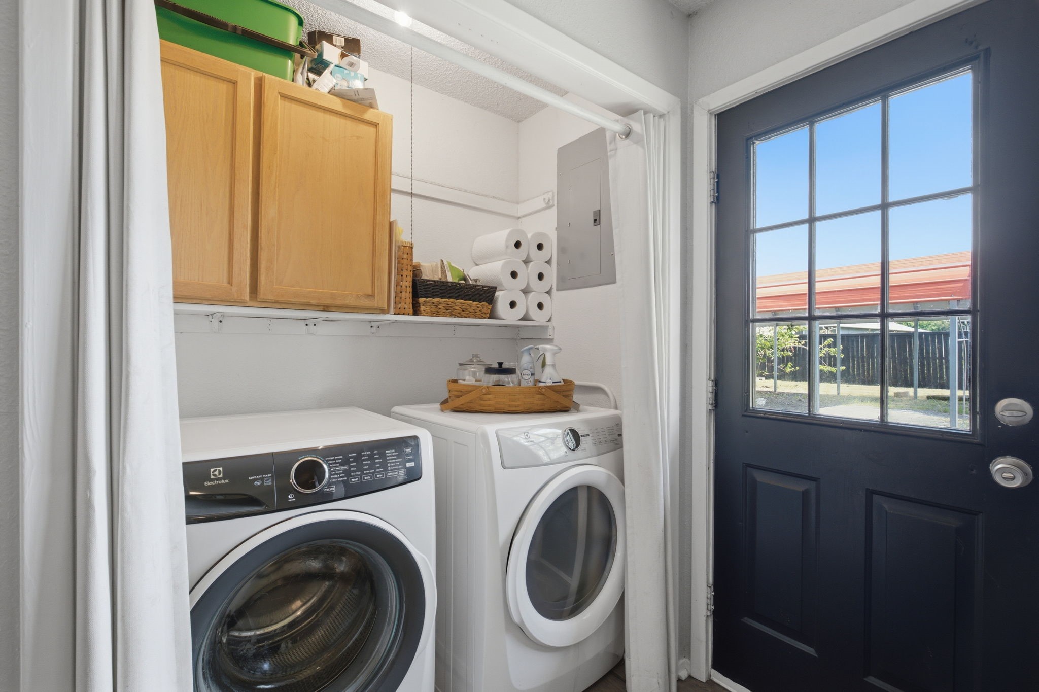 300 W Locust Street Leonard TX 75452