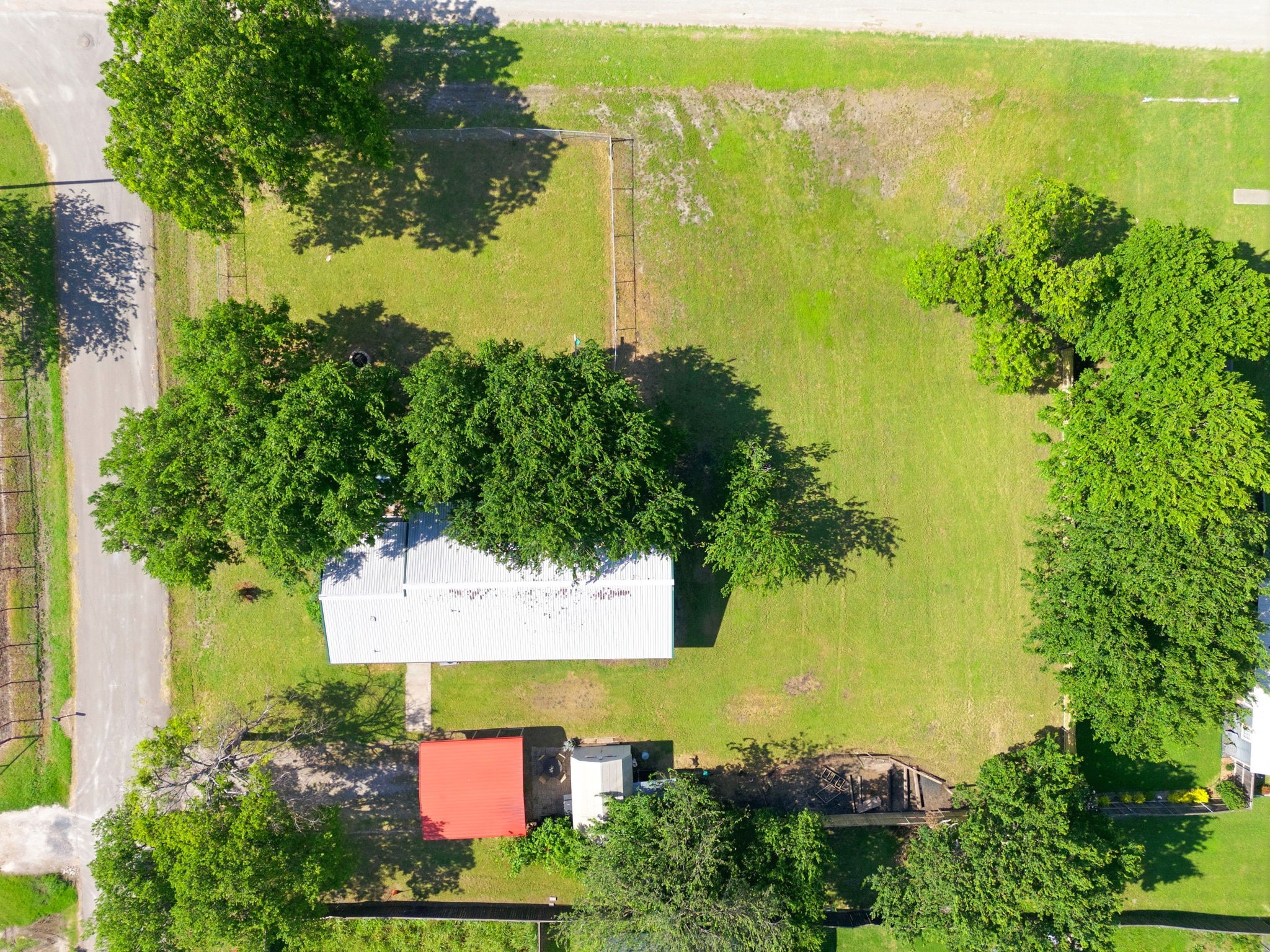 300 W Locust Street Leonard TX 75452