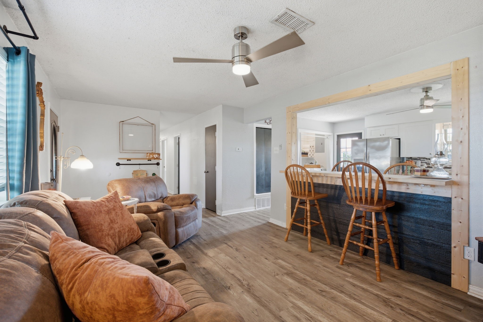 300 W Locust Street Leonard TX 75452