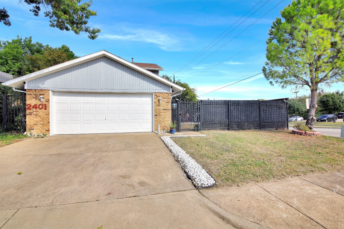 2401 Mira Drive Garland TX 75044