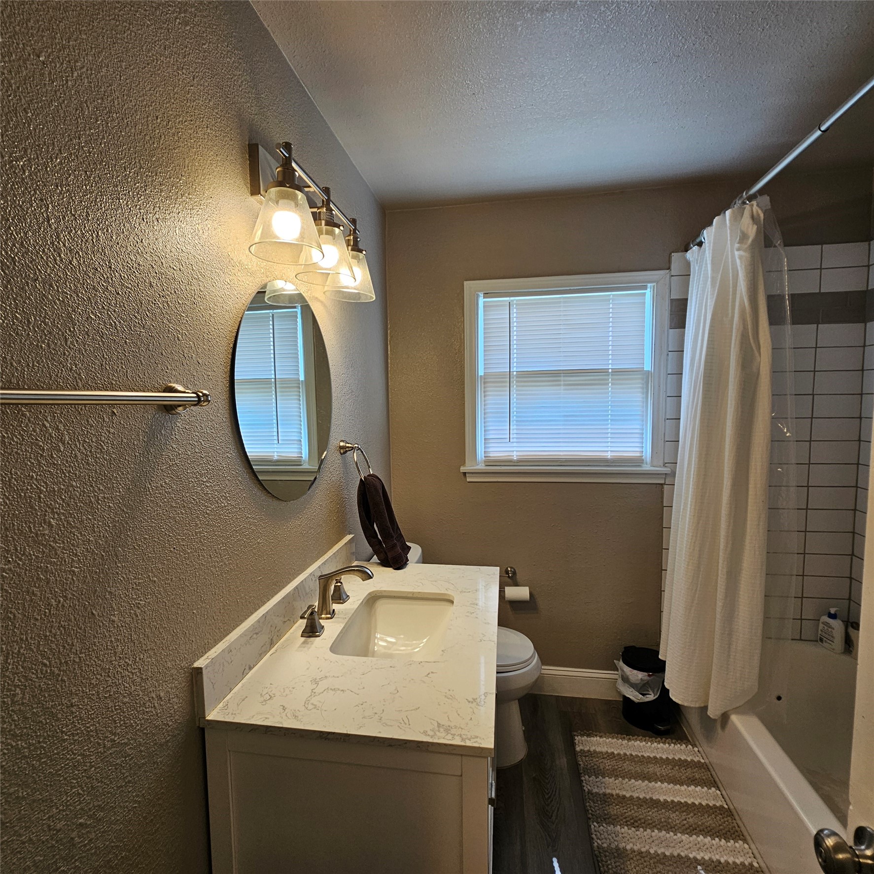 802 Brown Trail Bedford TX 76022