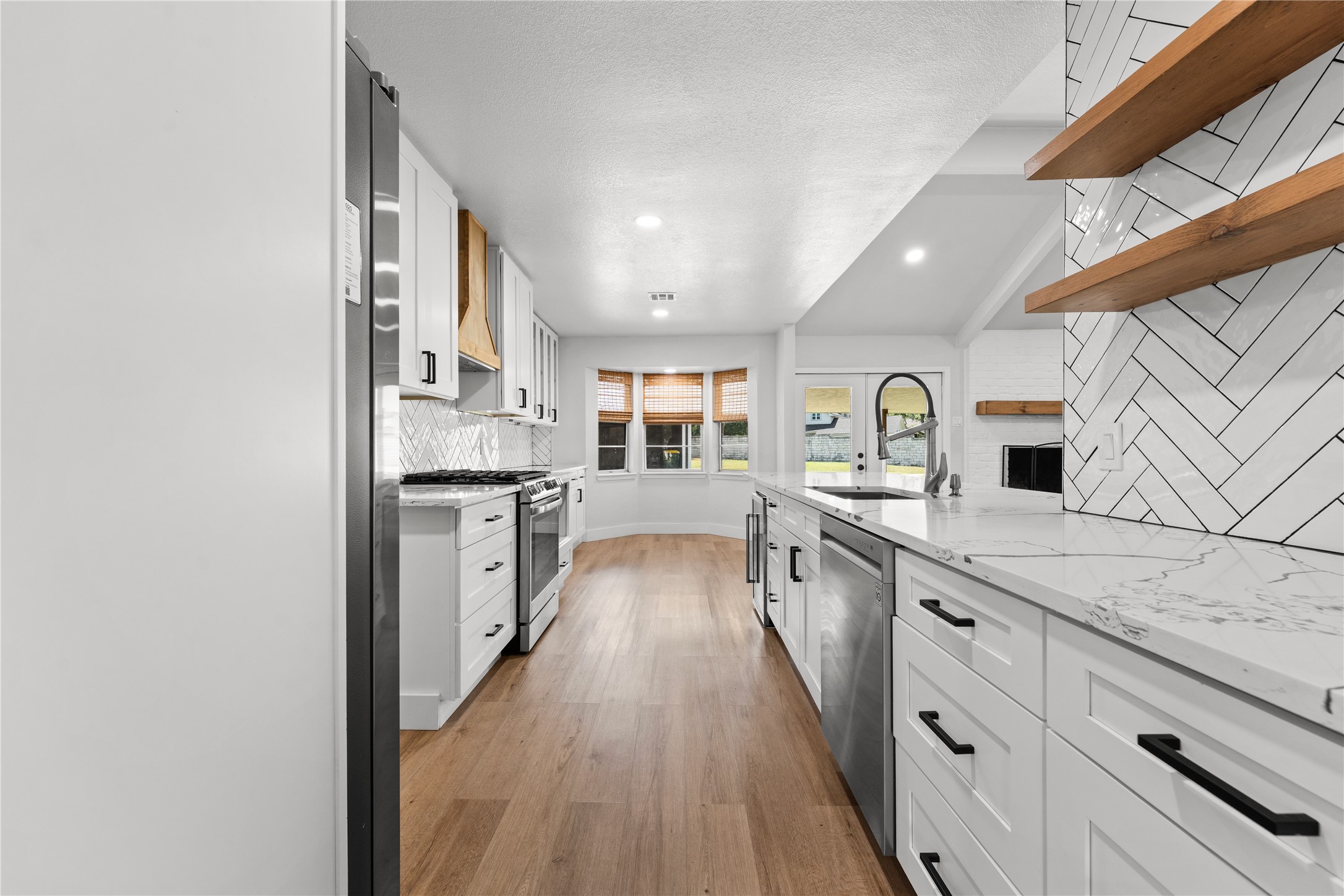 1109 Knotty Oaks Drive Woodway TX 76712