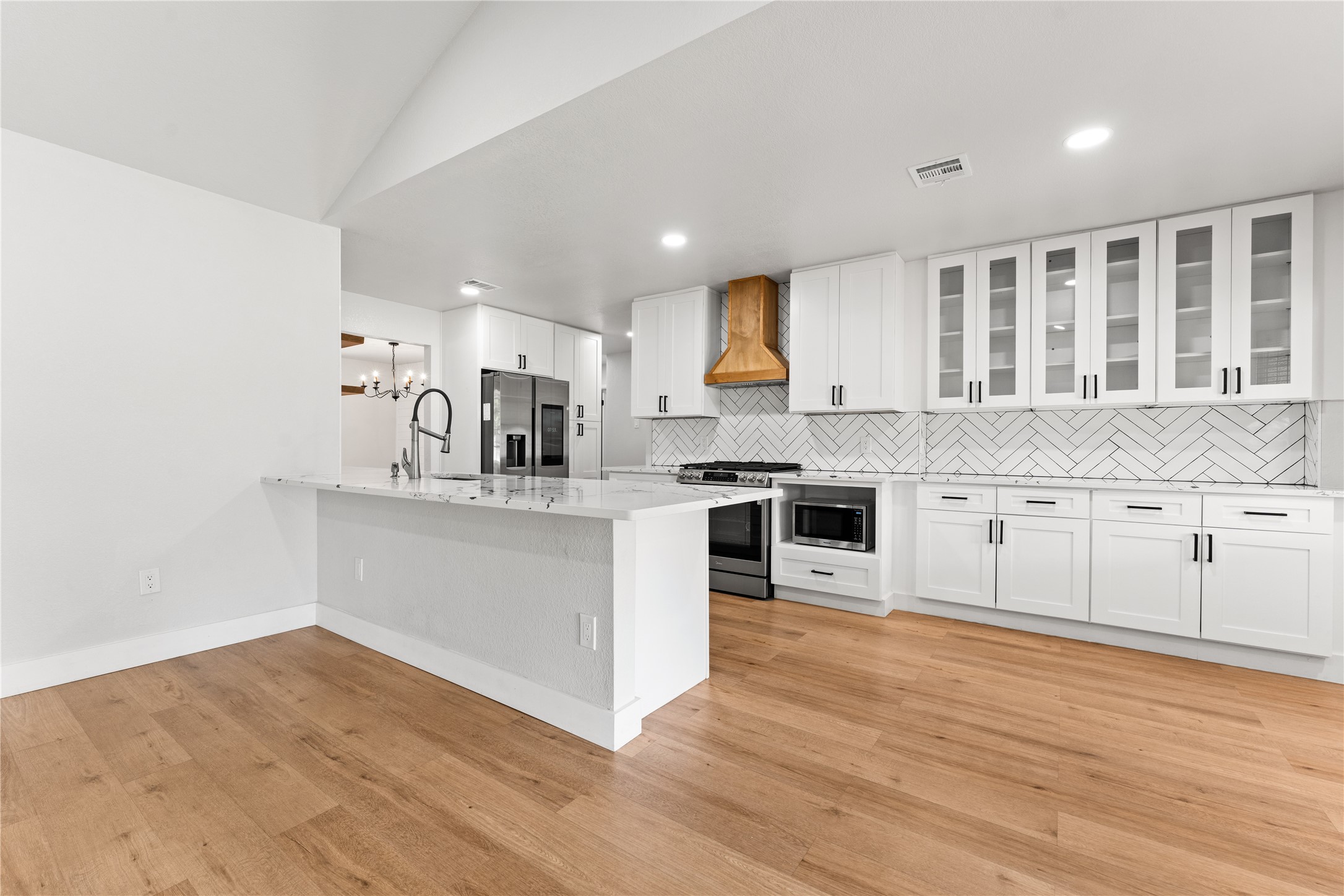 1109 Knotty Oaks Drive Woodway TX 76712