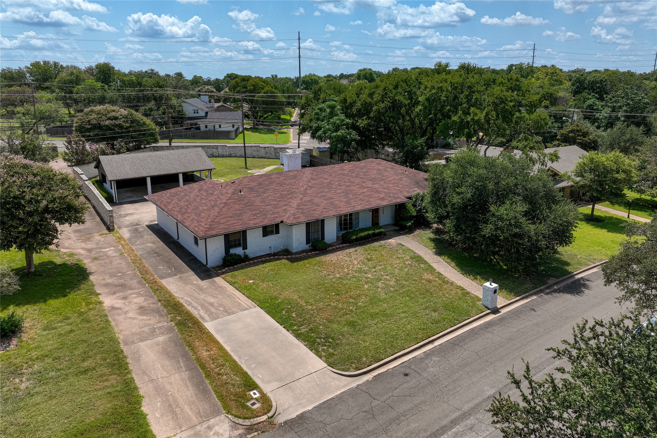 1109 Knotty Oaks Drive Woodway TX 76712