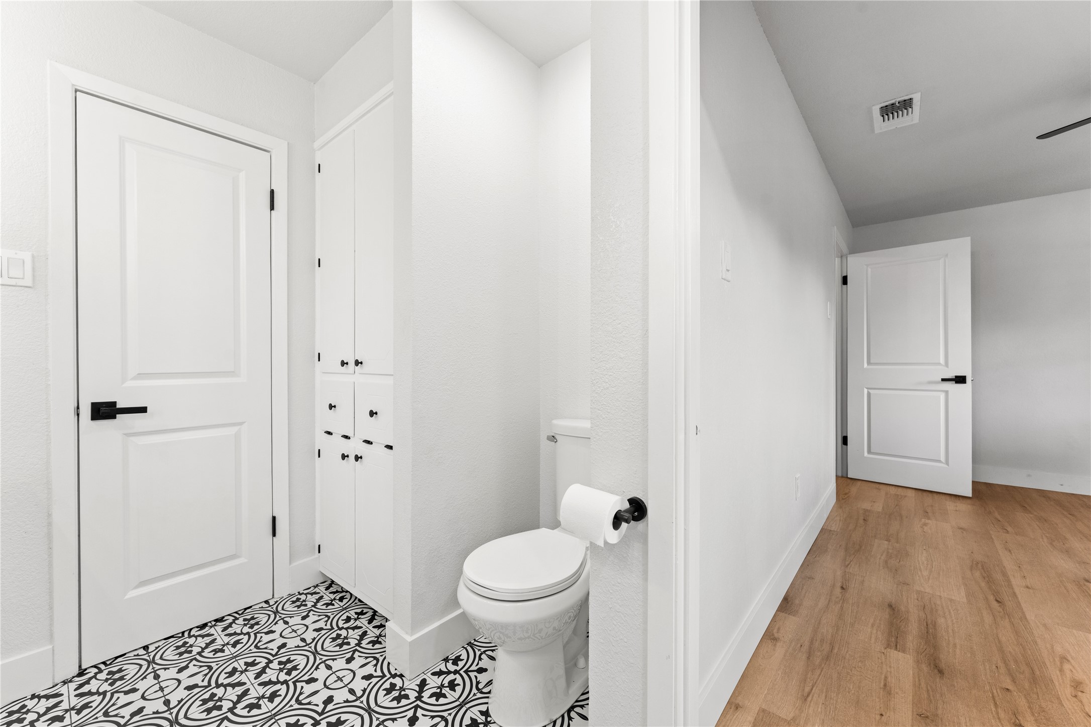 1109 Knotty Oaks Drive Woodway TX 76712