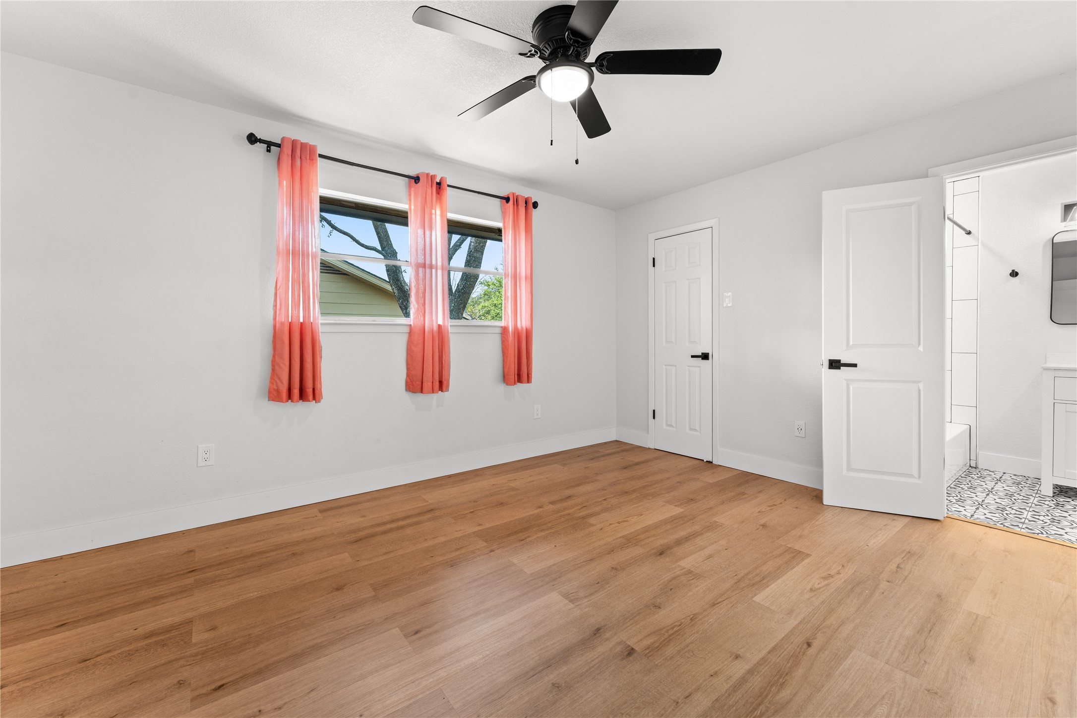 1109 Knotty Oaks Drive Woodway TX 76712