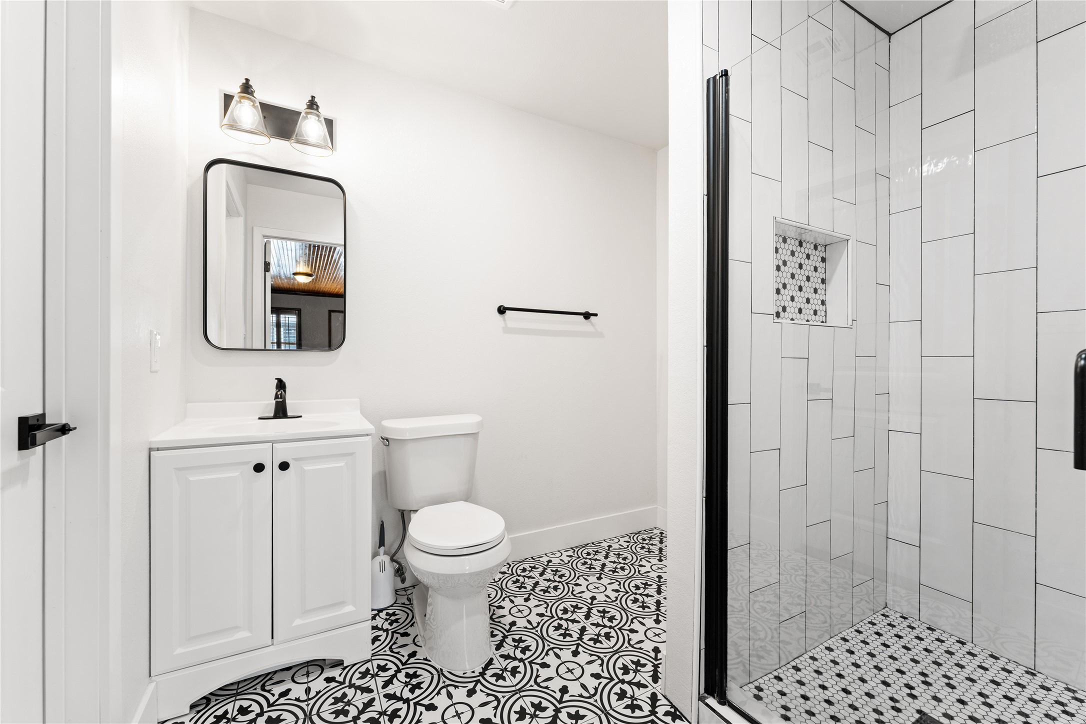 1109 Knotty Oaks Drive Woodway TX 76712