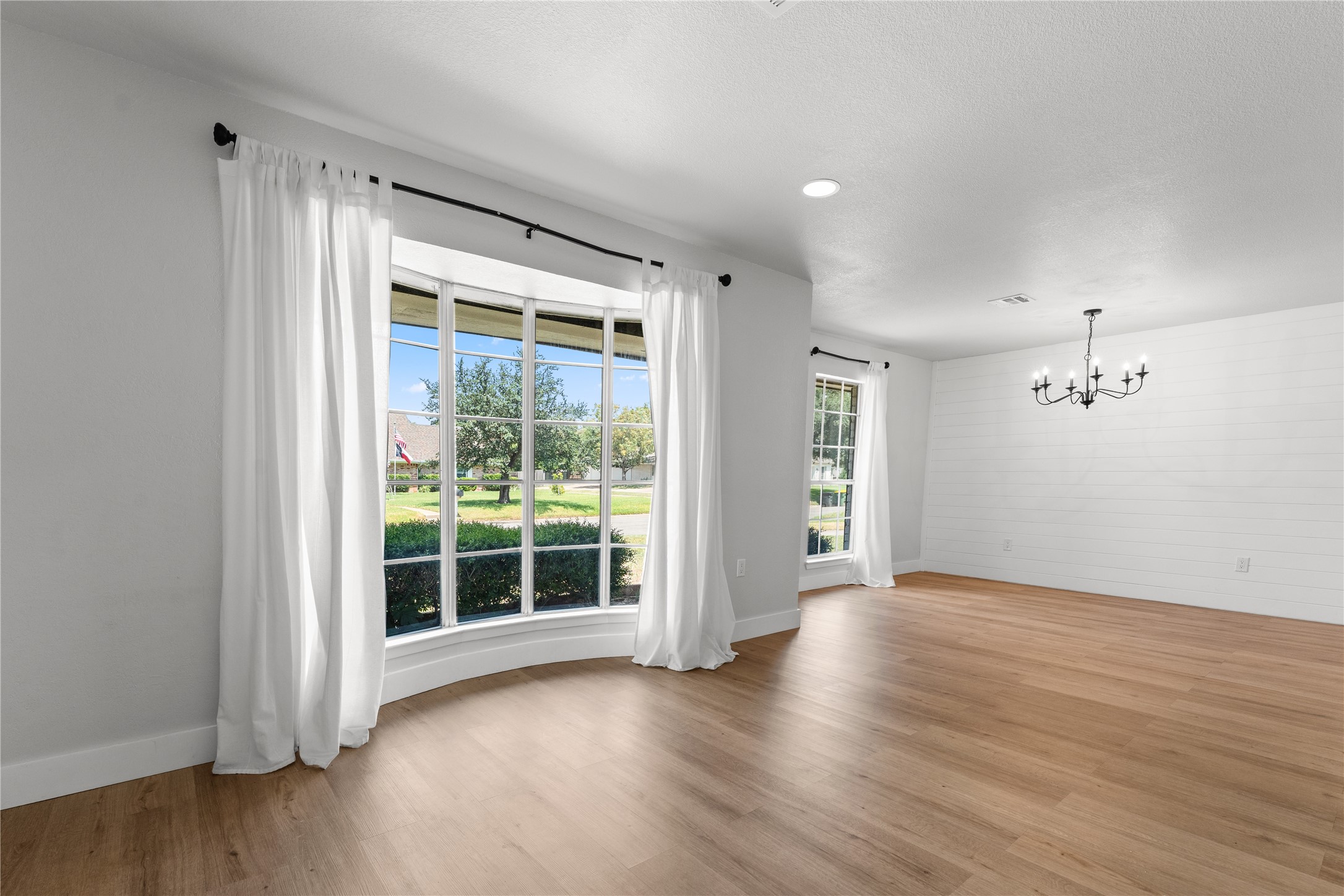 1109 Knotty Oaks Drive Woodway TX 76712