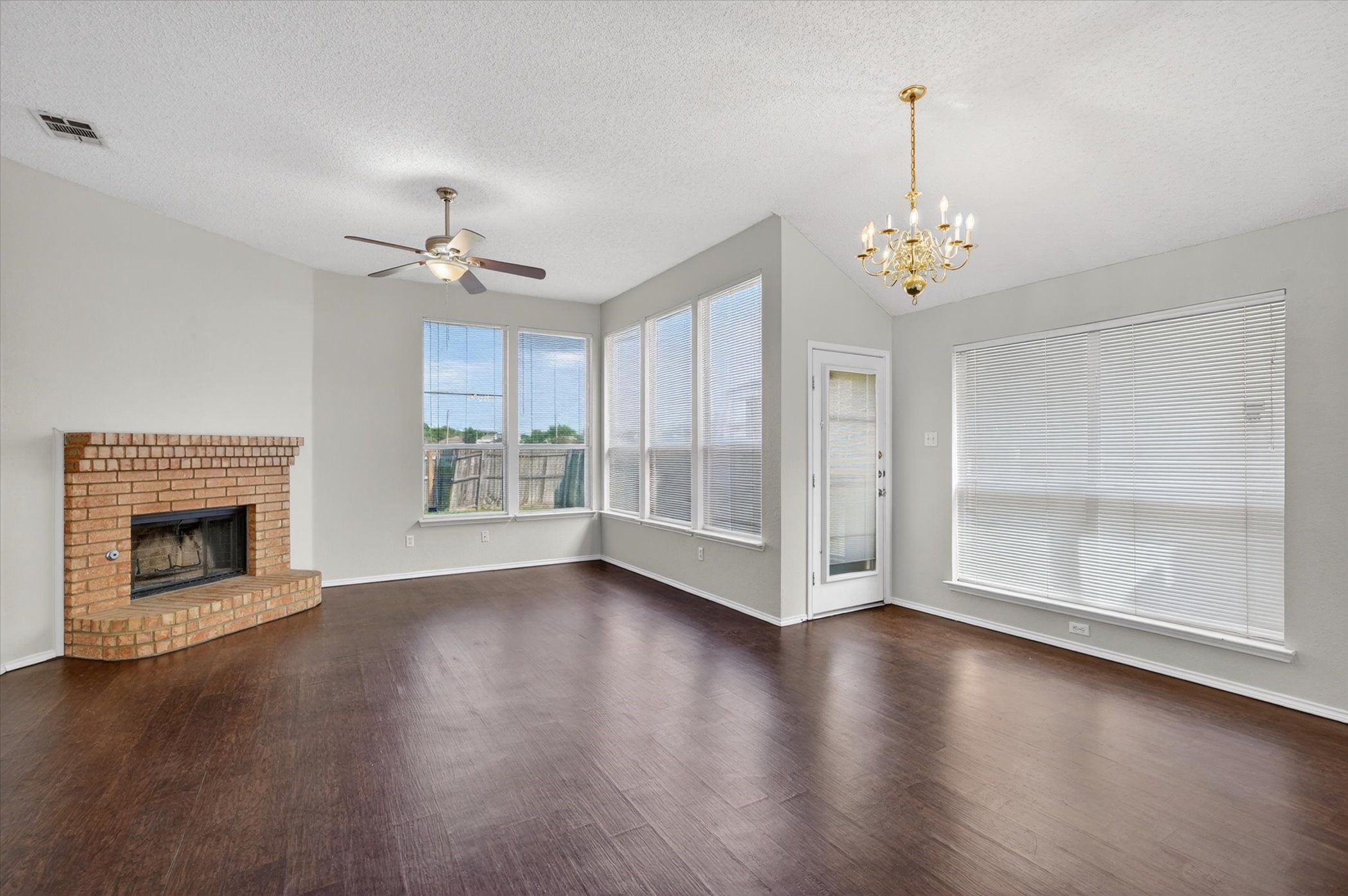 830 Orian Drive Mesquite TX 75181