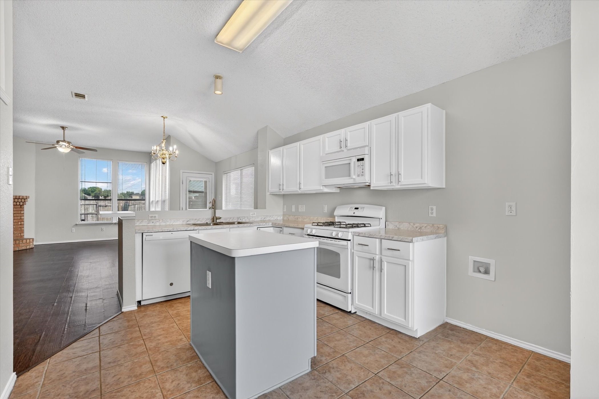 830 Orian Drive Mesquite TX 75181