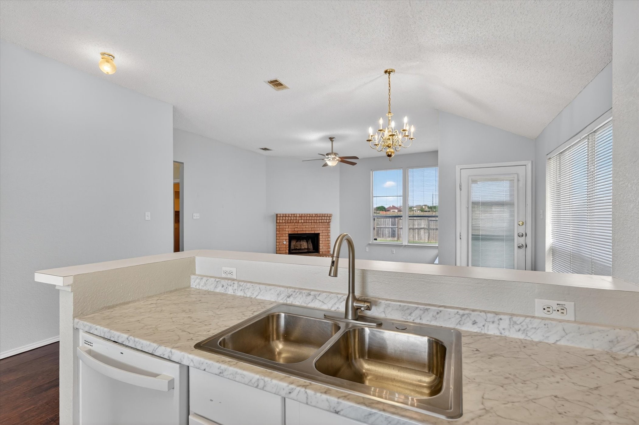 830 Orian Drive Mesquite TX 75181