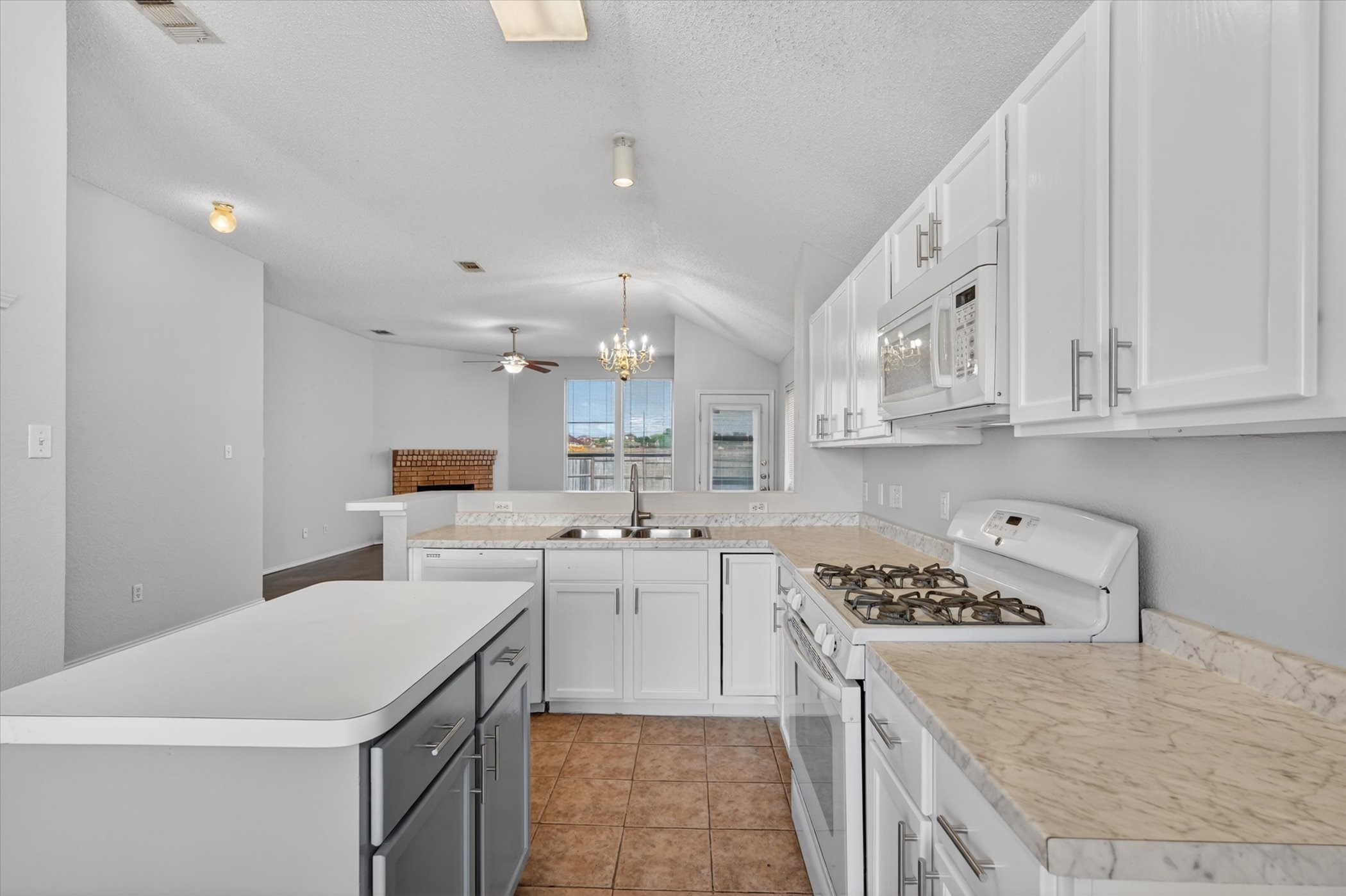 830 Orian Drive Mesquite TX 75181