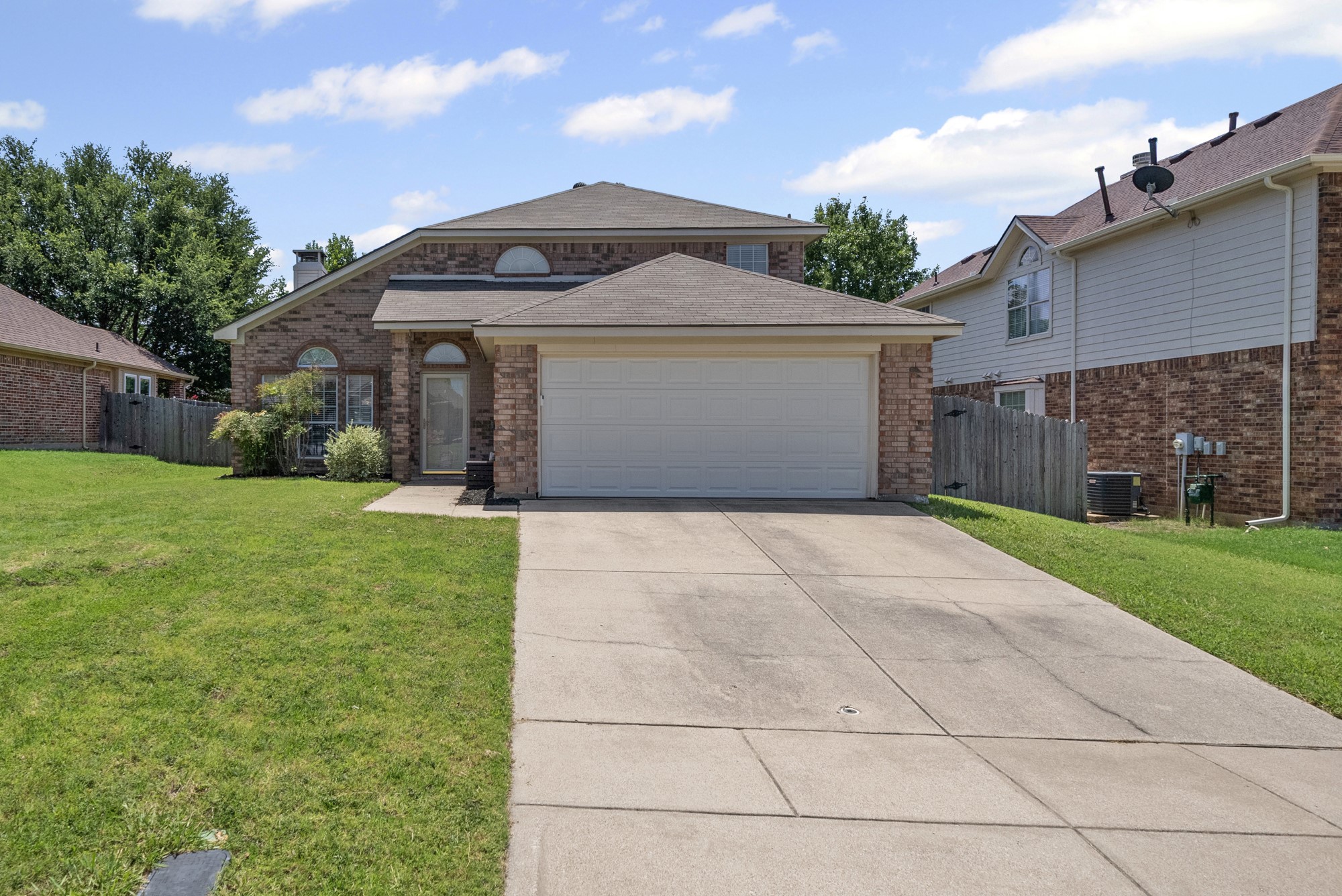 618 Dorchester Lane Mansfield TX 76063