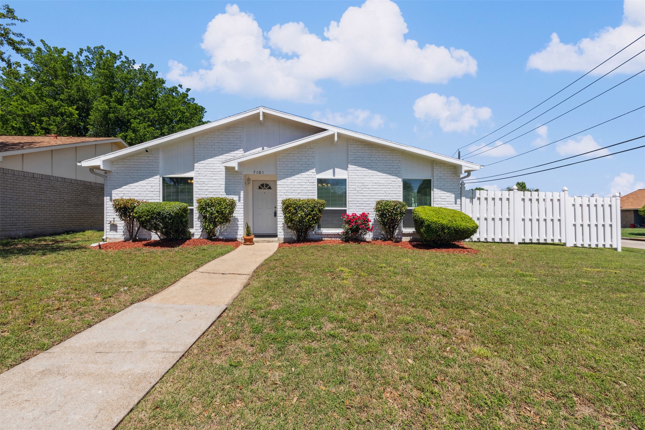 7101 Chinaberry Road Dallas TX 75249
