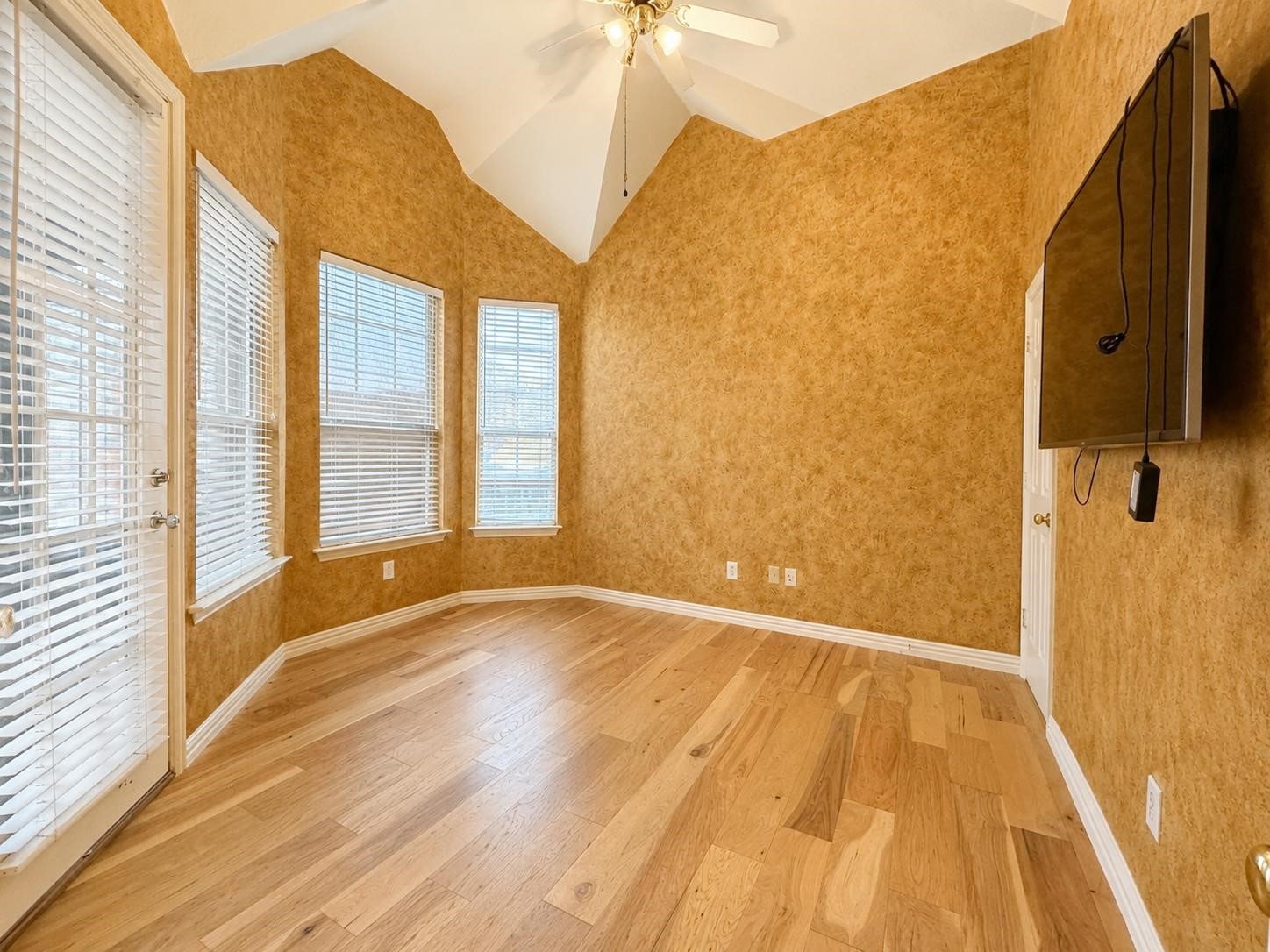 18283 Meandering Way Dallas TX 75252