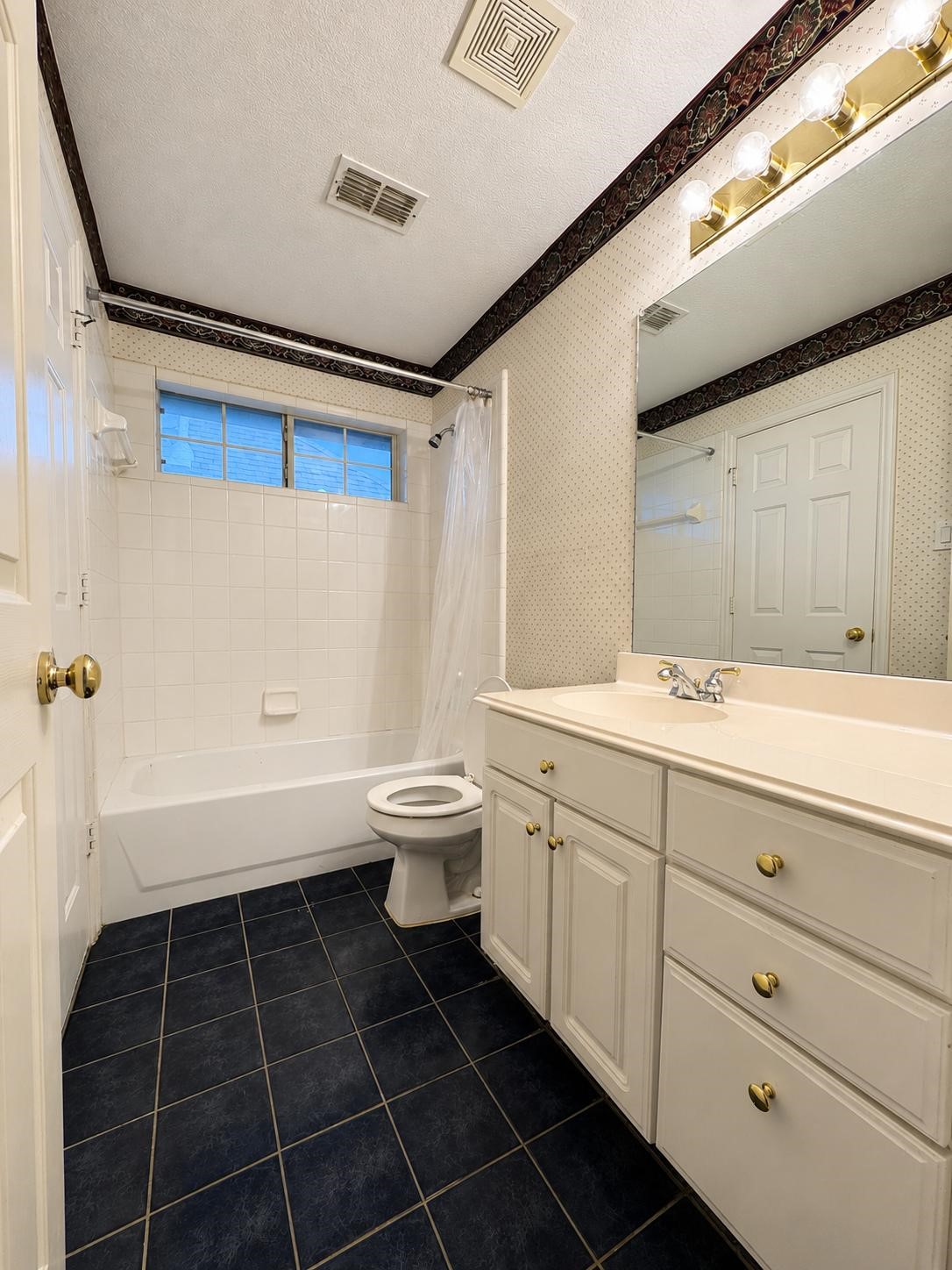 18283 Meandering Way Dallas TX 75252
